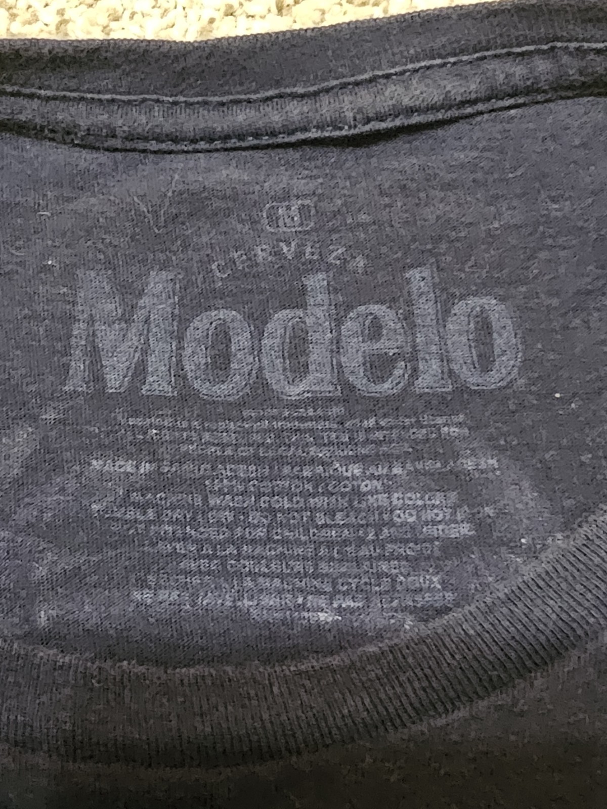 Cerveza Modelo Modern Graphic T-Shirt City Skyline Logo MEDIUM Navy Blue gallery