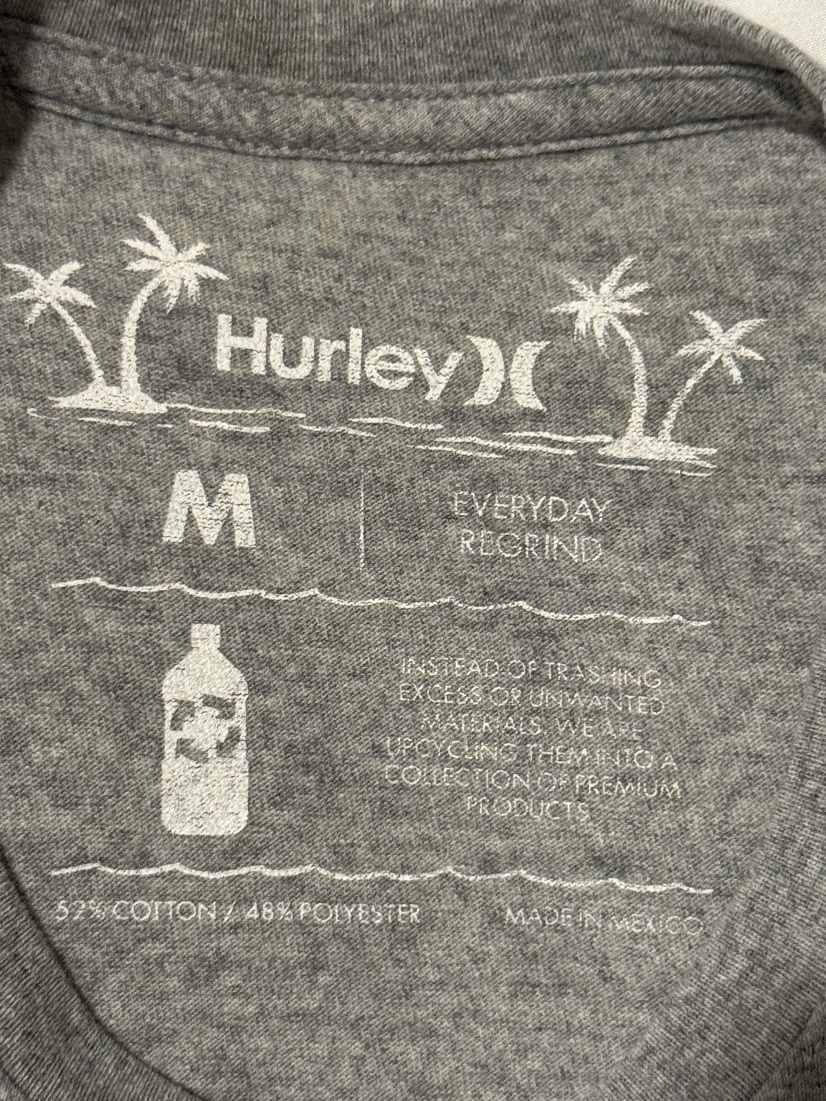 Hurley Gray Cotton Blend Knit Regular Fit Crew Neck Logo Graphic Tee Men's M gallery