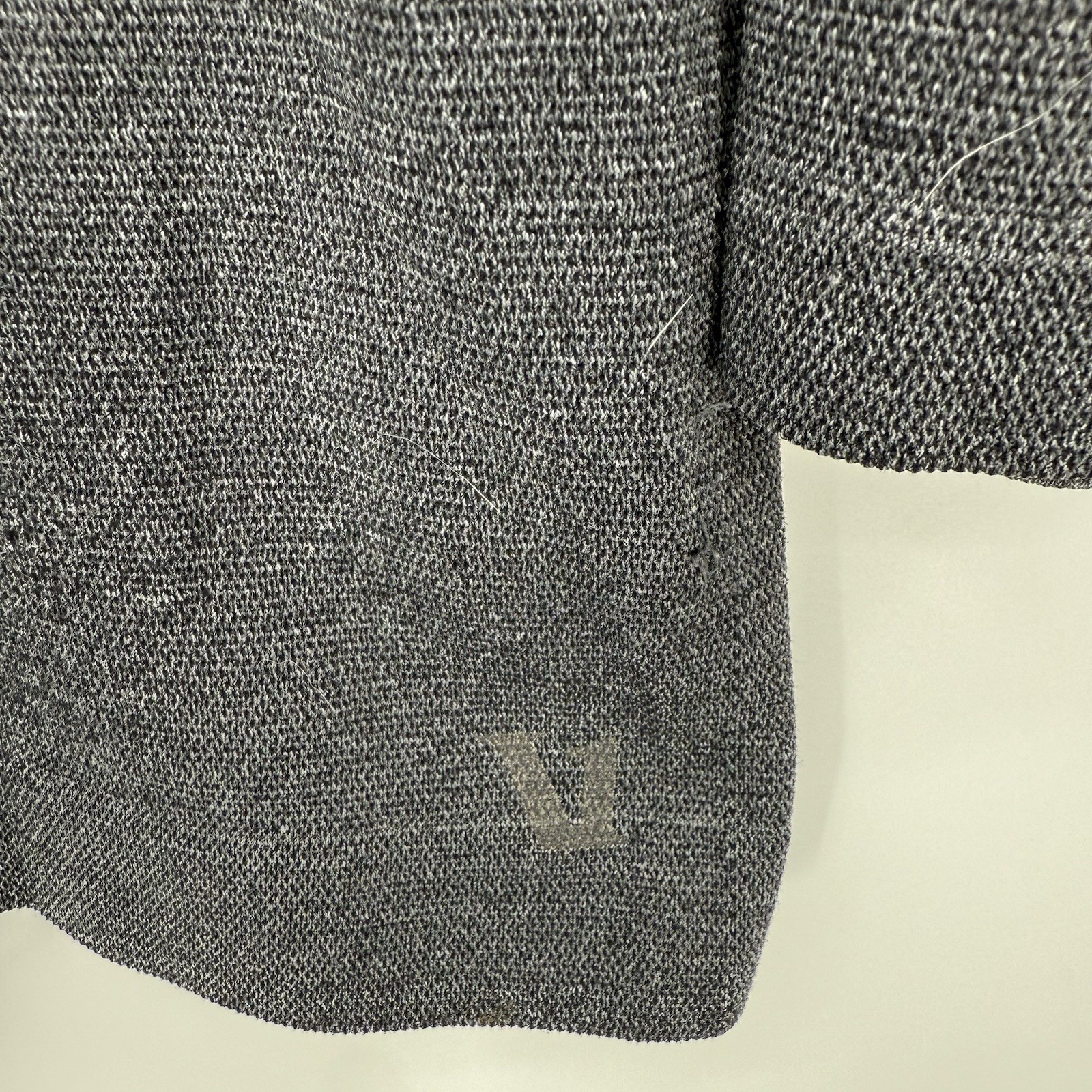 Vuori Shirt Men's XL Gray Crew Long Sleeve Nylon Blend Walking Warm gallery