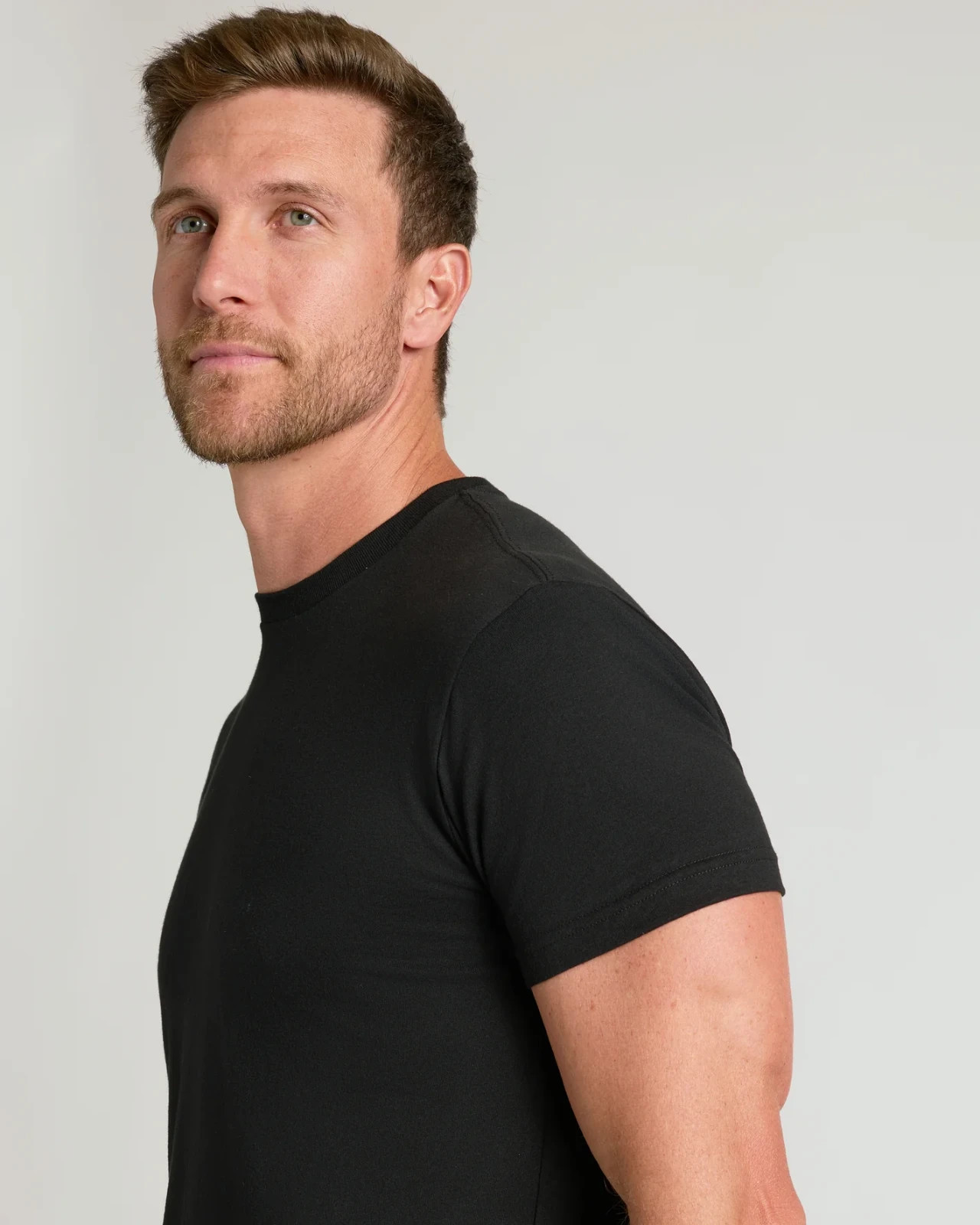 True Classic Crew Neck (Black) Large gallery