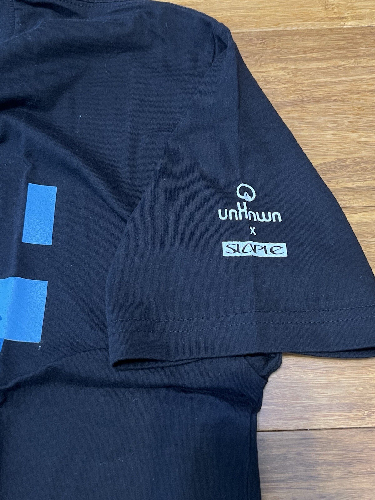 Unknwn X Staple Miami King Men’s Shirt sz Medium Black South Beach Lebron gallery