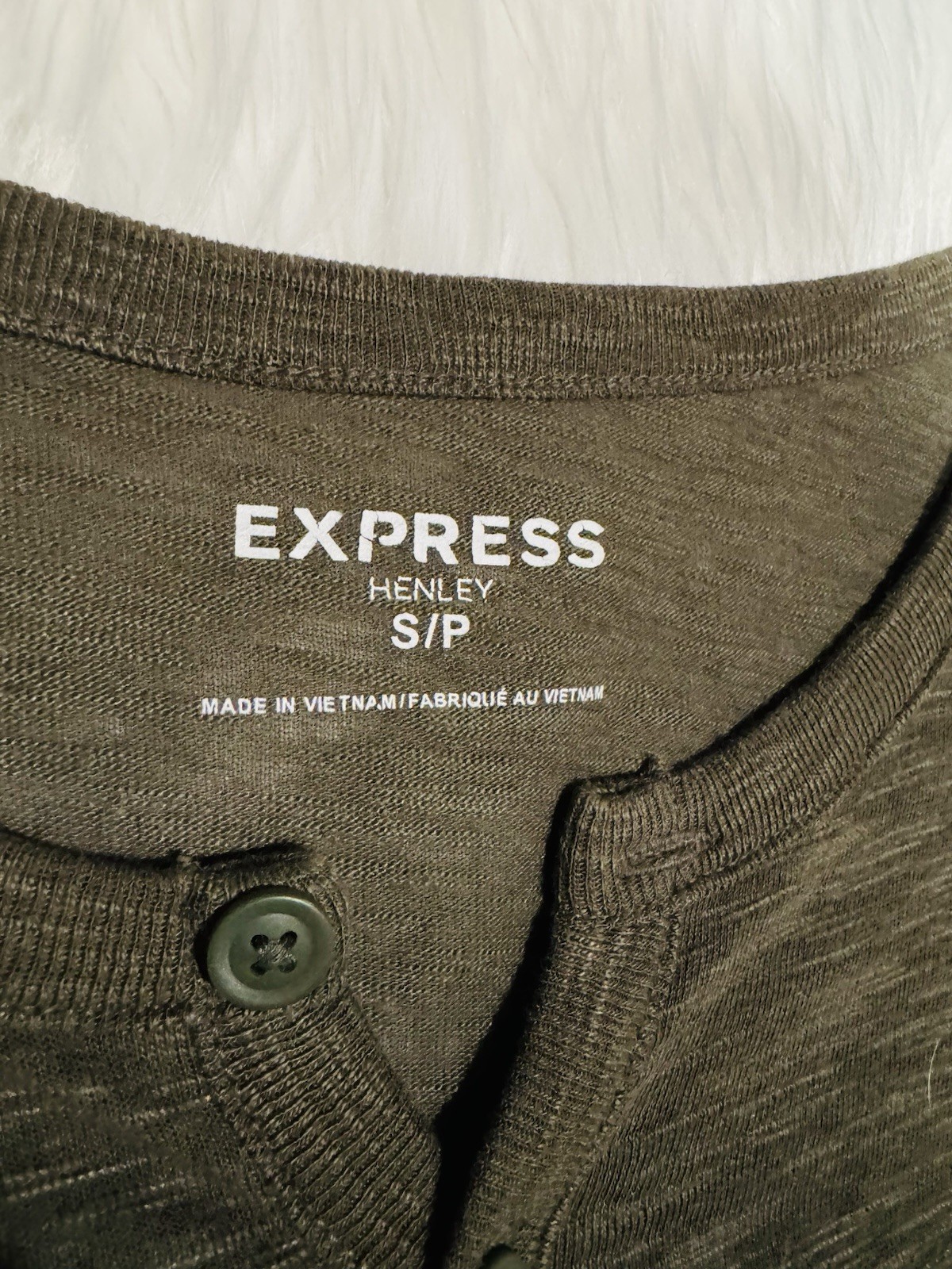 Express Men's Henley Olive Green Short Sleeve Solid T-Shirt Size S gallery