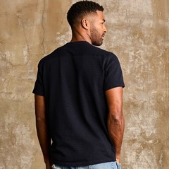 Heavyweight Two Pack-whether it’s layered or going it alone,to impress.