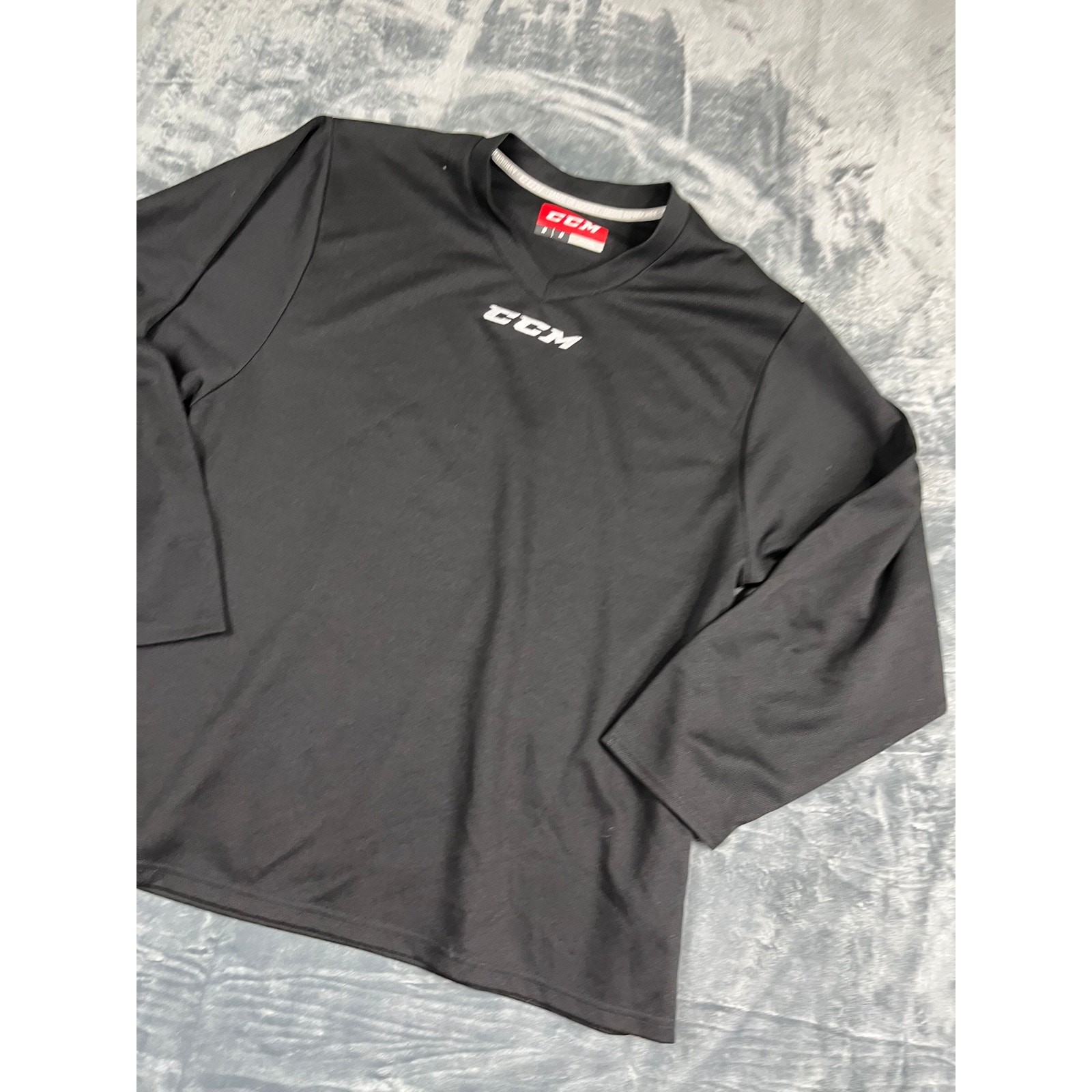 men's black medium CCM long sleeve t-shirt excellent condition gallery