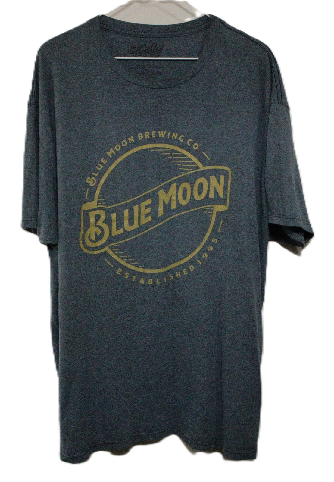 Blue Moon Brewing Co. Graphic T-Shirt Men’s XXL 50% Poly/50% Cotton T0392