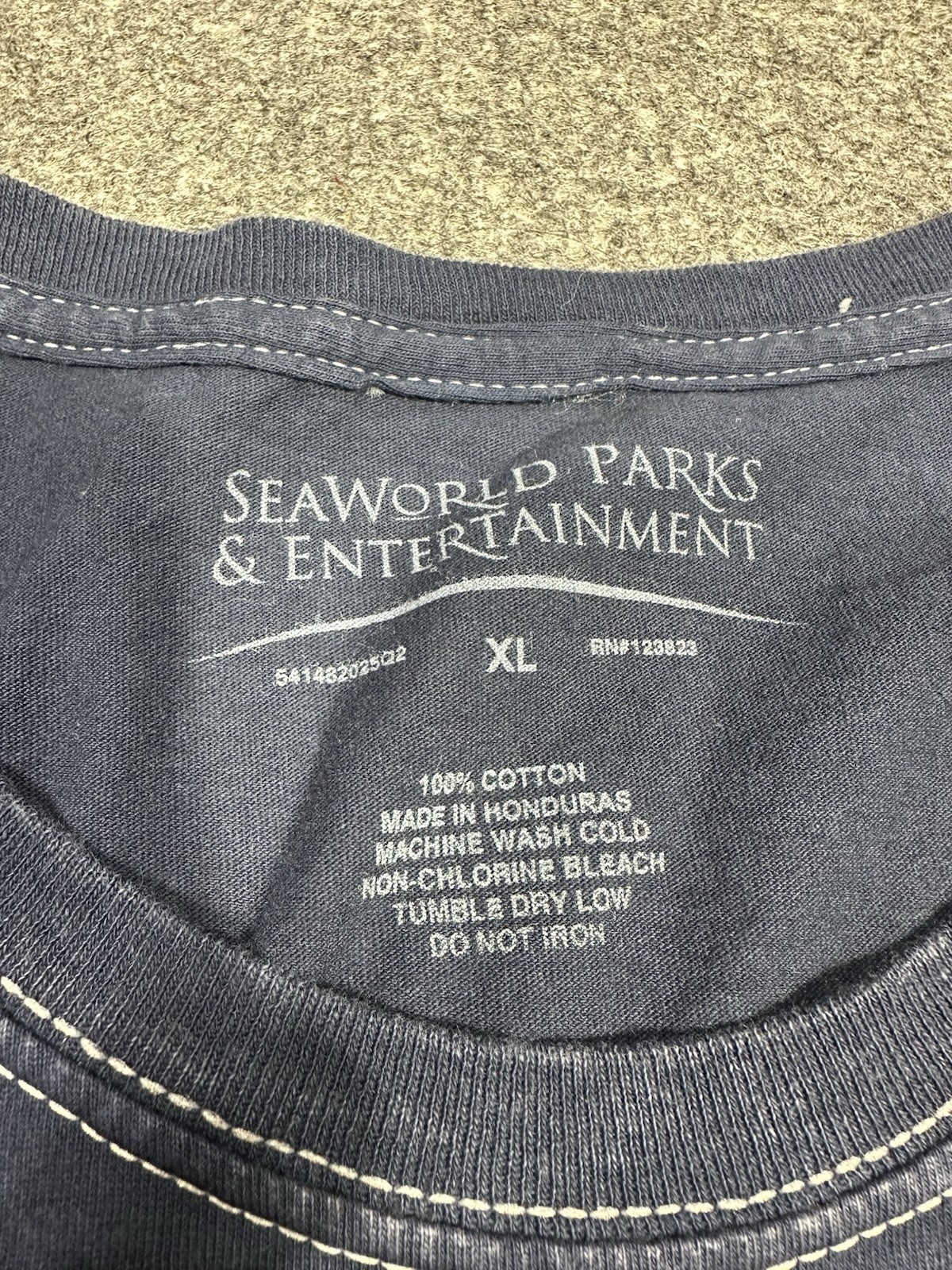 SeaWorld Aquatica Aqua Glow Shirt XL Blue Short Sleeve Cotton NEW gallery