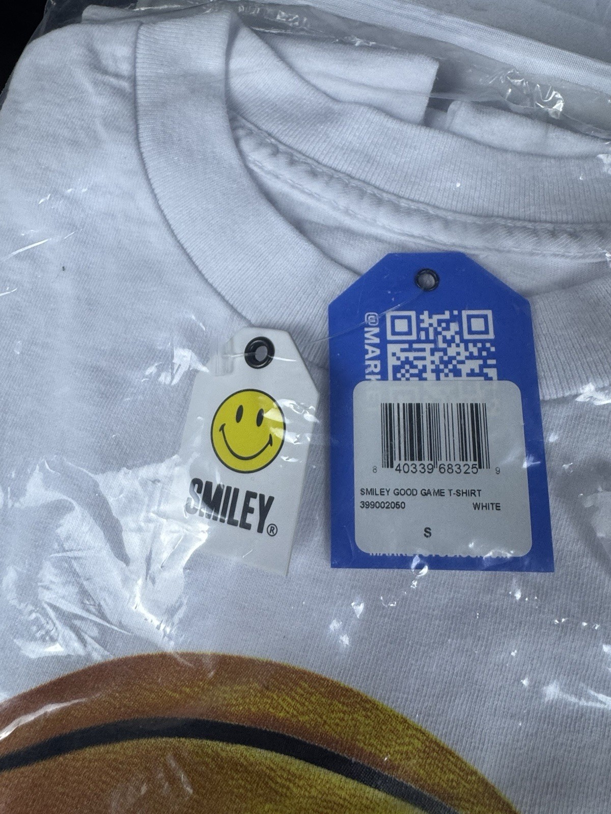 Market Smiley Good Game White T-Shirt Size “Small”New With Tags. gallery