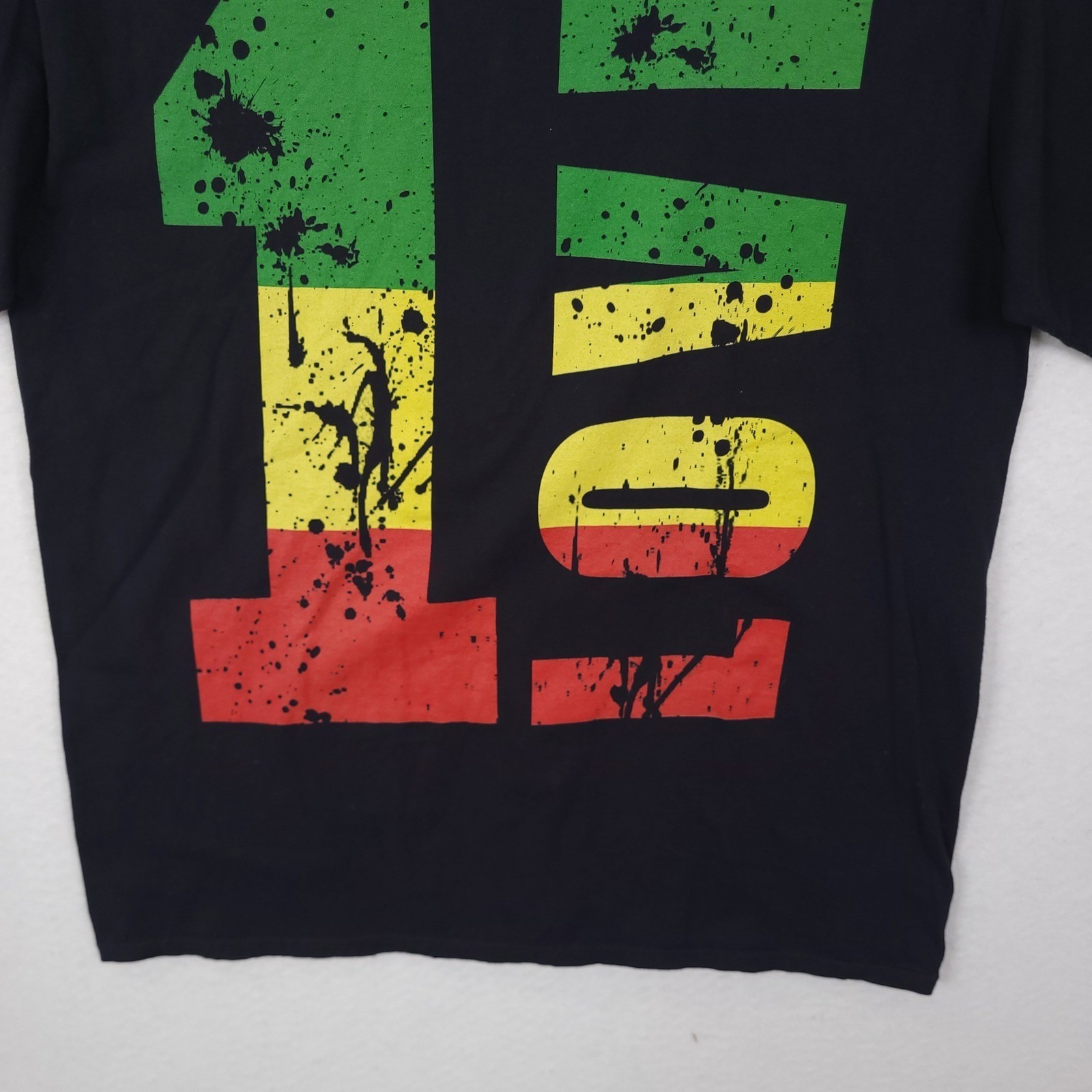 Port & Company Mens 1 Love Rasta Graphic T-Shirt Black Cotton Large gallery
