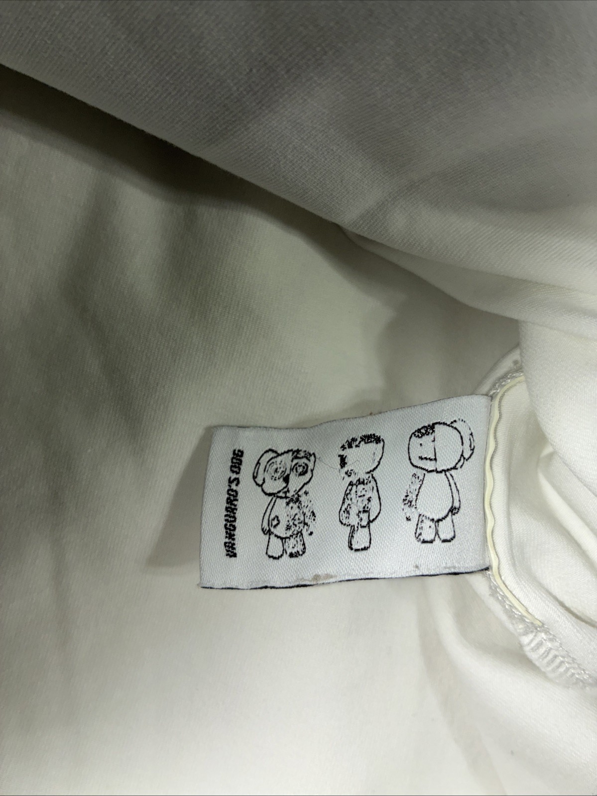 MWM Vanguard's Dog Shirt Sz M White Graphic Skater Streetwear No Returns gallery