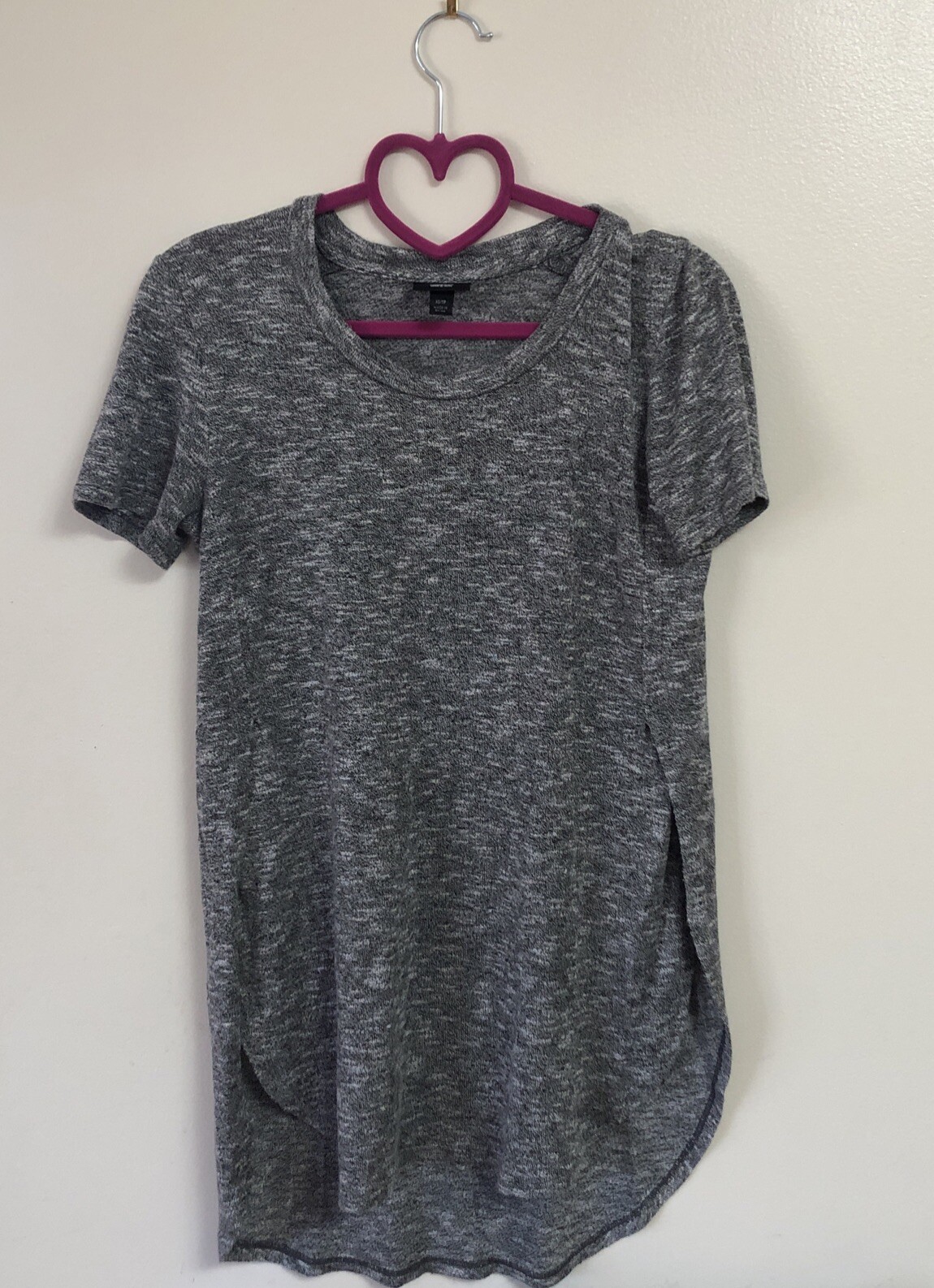 Massimo Gray And White Crew Neck T-Shirt Women’s Short Sleeve Size XS gallery