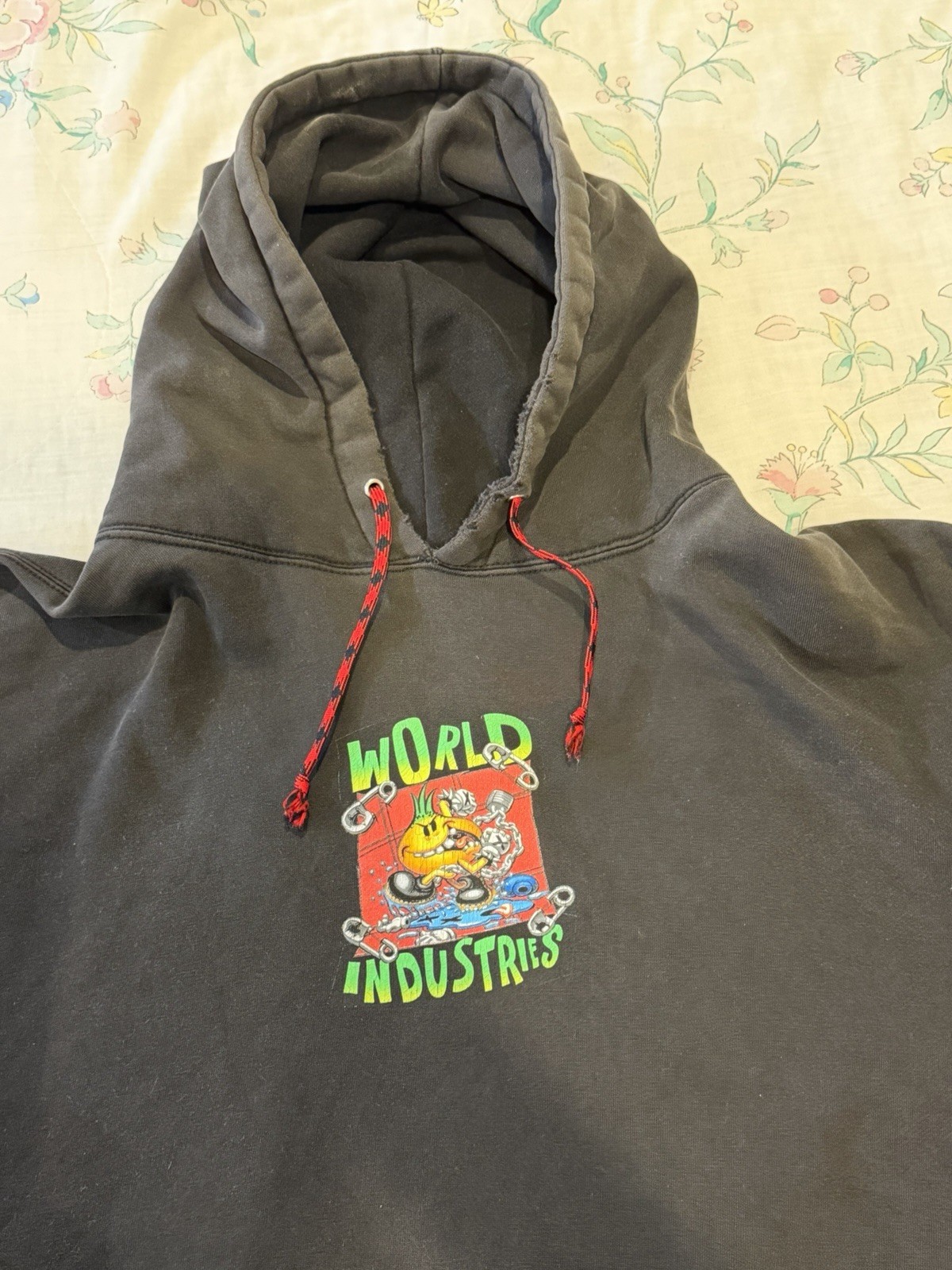 Rare Vintage World Industries Flameboy Straight Edge Punk Skateboarding Hoodie L gallery