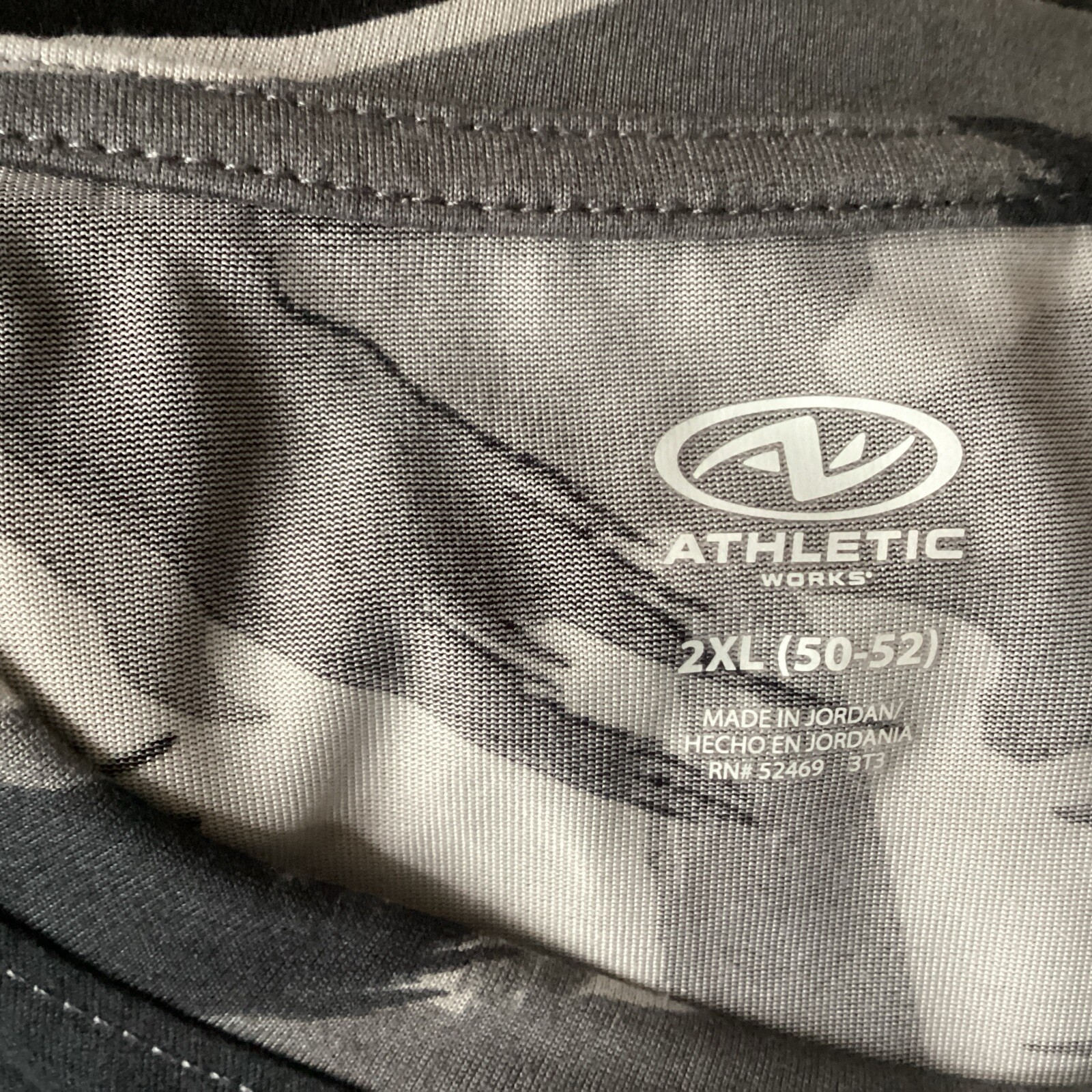 Athletic Works Jersey T-shirt Men Sz 2XL Gray / Black Short Sleeve Camo Print gallery