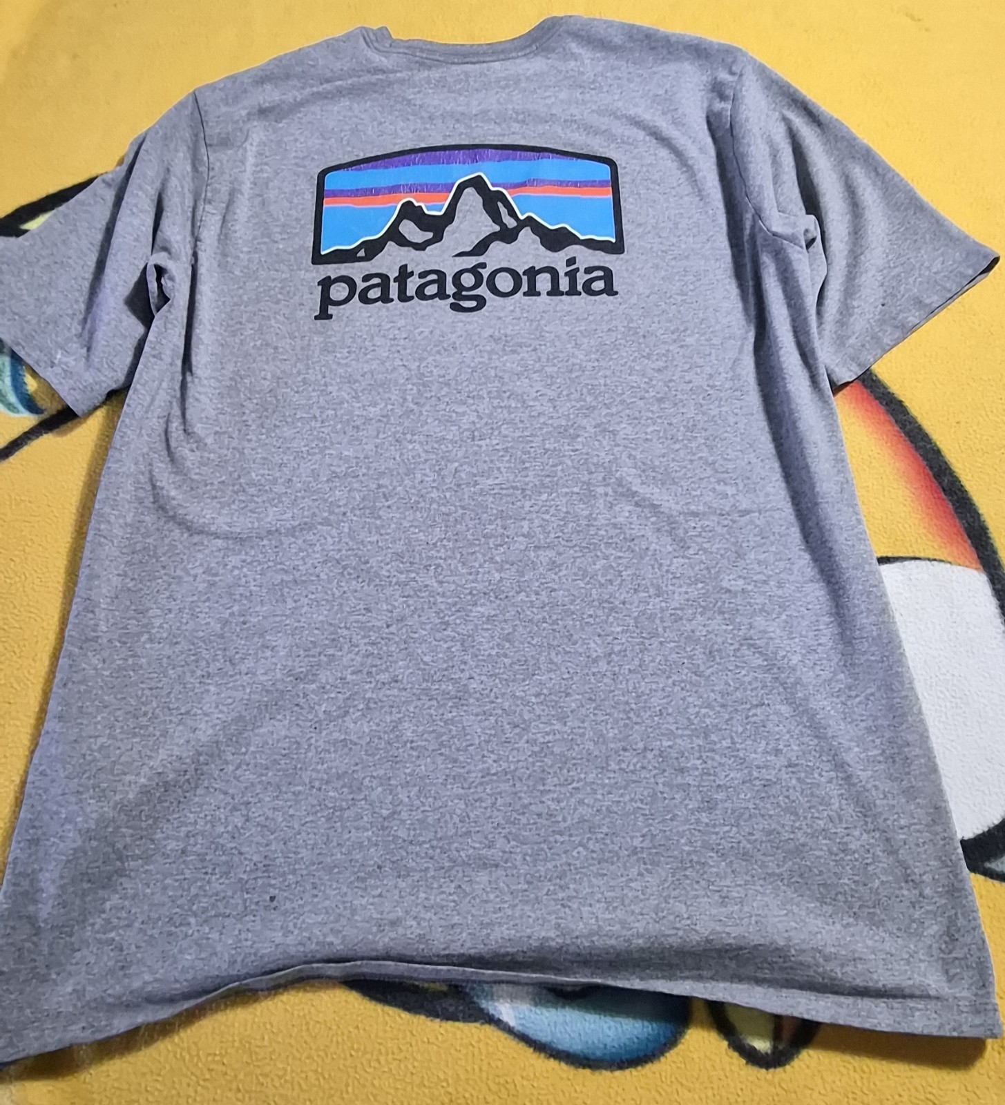 Patagonia Logo Gray Men’s M Cotton Blend Knit Crew Neck Short Sleeve T-Shirt gallery