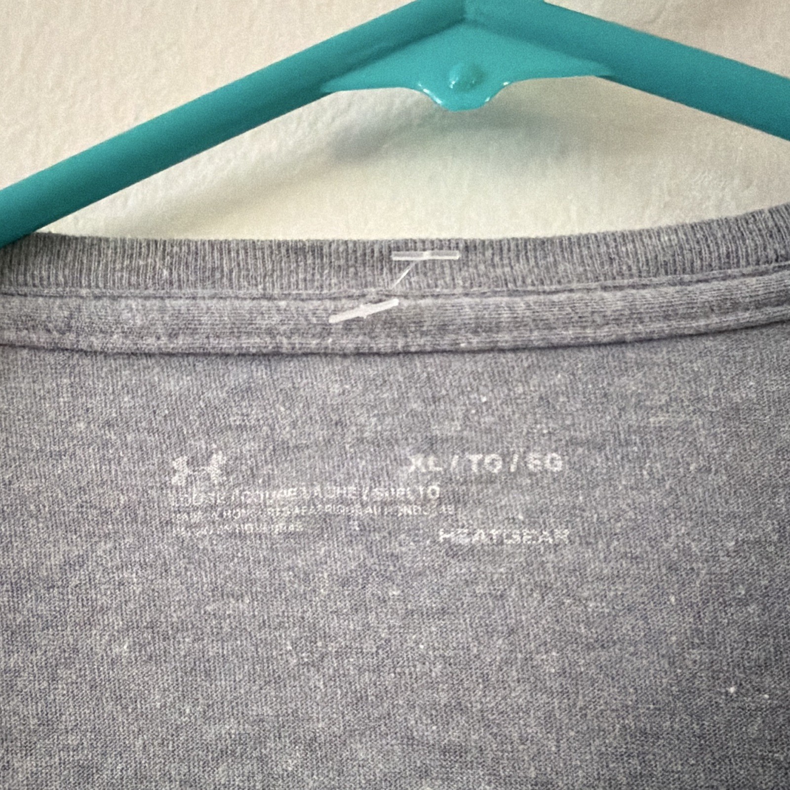 Under Armour HeatGear Men's XL Gray Knit Cotton Graphic Logo Crew Neck Tee MD gallery