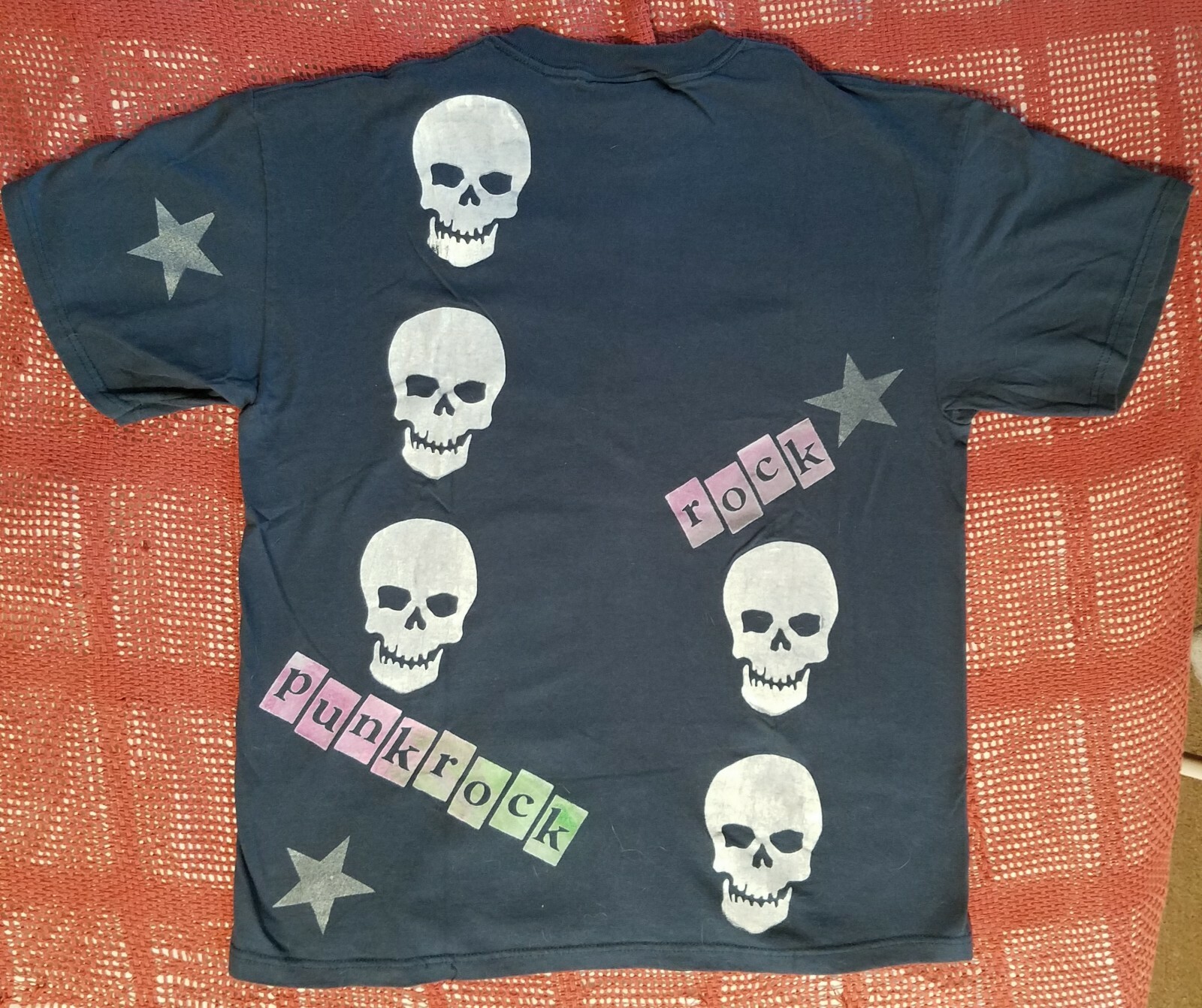 Punk Rock Skull T-Shirt Large one-of-a-kind hand-silkscreened gallery
