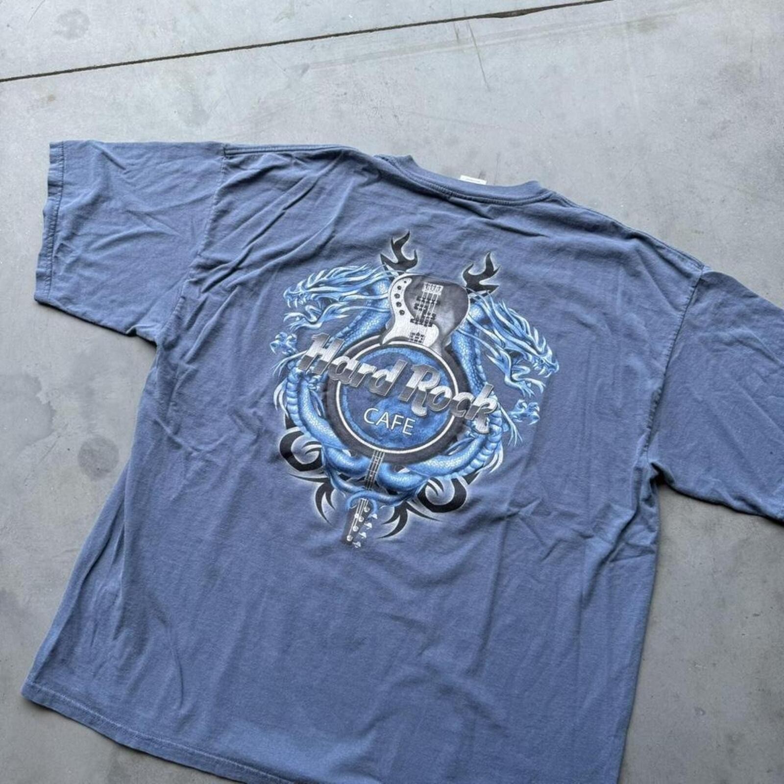 Hard Rock Cafe Dragon Graphic Tee gallery