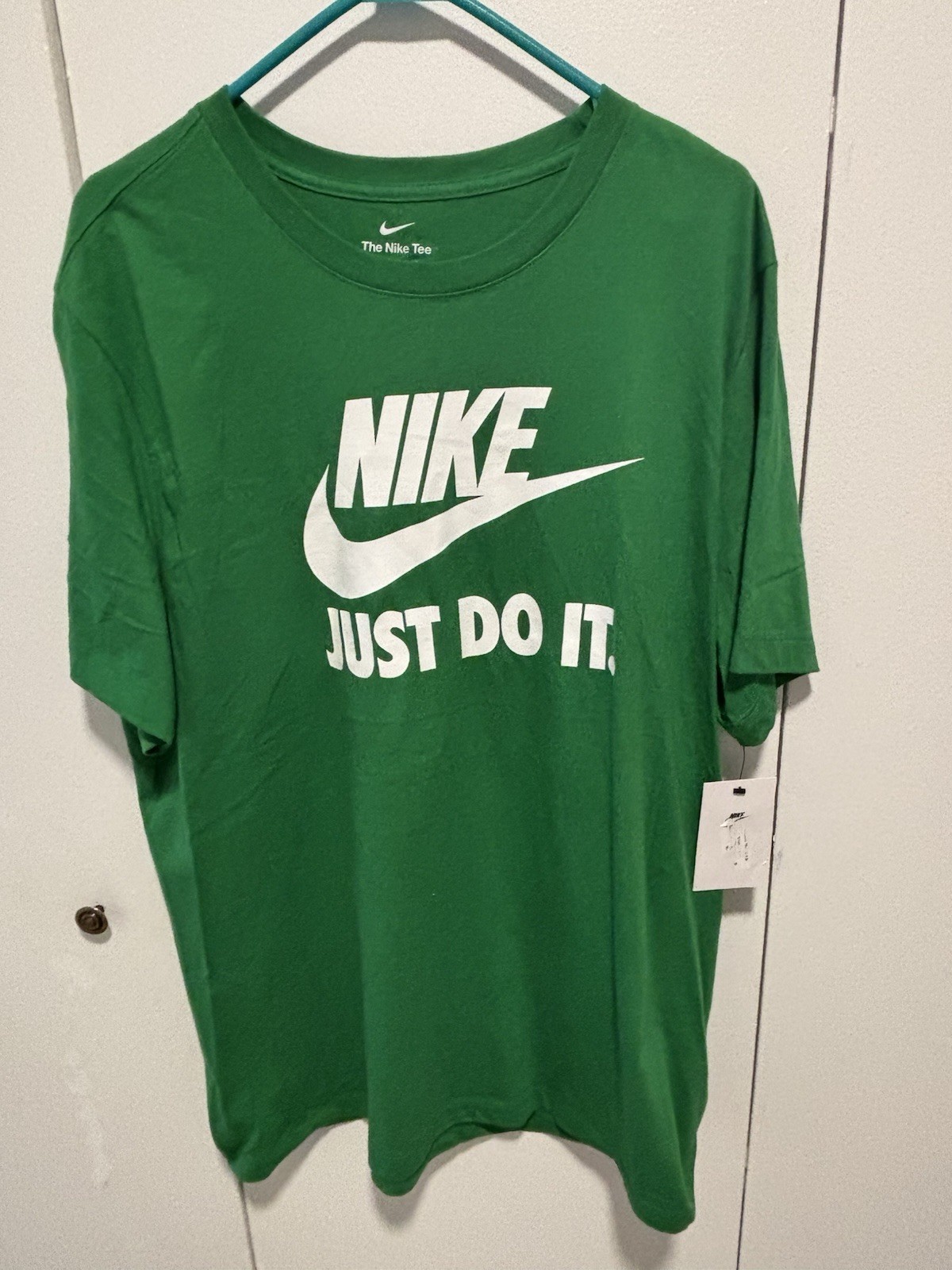 Nike The Nike Tee Men’s XL Green Logo Graphic Crew Neck Short Sleeve DR0512-374 gallery