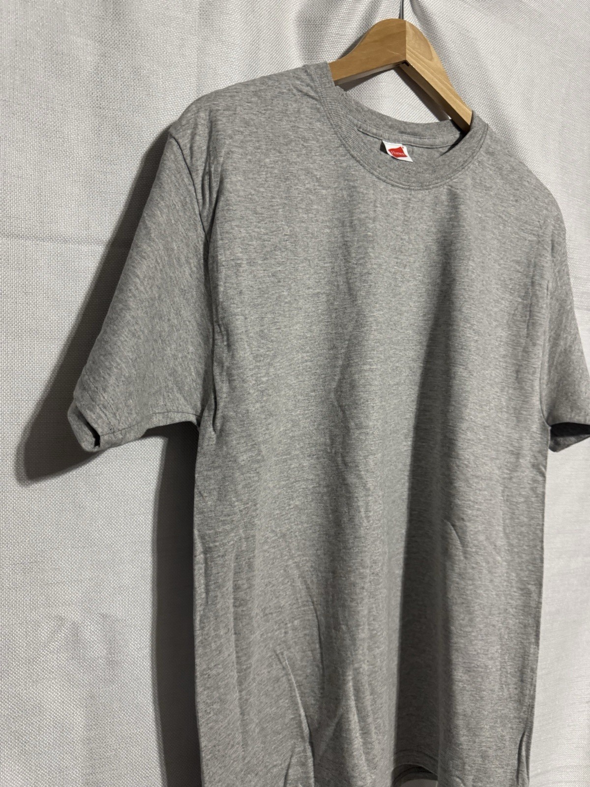 NWOT Hanes Tshirt Gray Short Sleeve Unisex Adult Cotton/Poly blend gallery