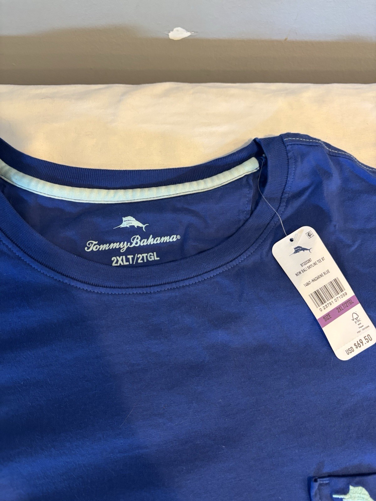 Tommy Bahama New Bali Skyline Tee II Men’s Blue Pocket Tee Crew Neck 2XLT gallery