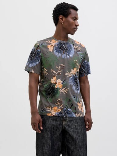 Jack & Jones 1 Pack JJHAWAII AOP Crew Neck 100% Cotton T-Shirt gallery