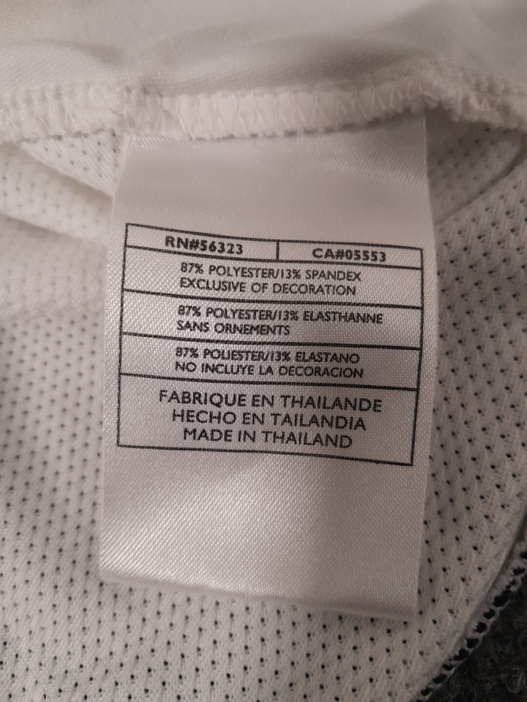 Nike T Shirt Mens M White Mesh Panels Swoosh Chevron Activewear Athleisure gallery