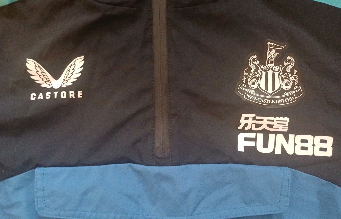 Newcastle United Castore Training Anorak Jacket Blue Black Hooded 1/4 Zip Mens M gallery