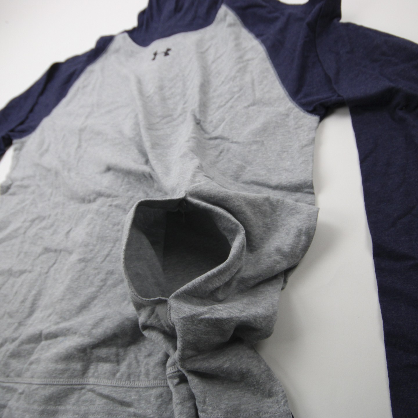 Under Armour HeatGear Long Sleeve Shirt Men's Gray New with Tags L gallery