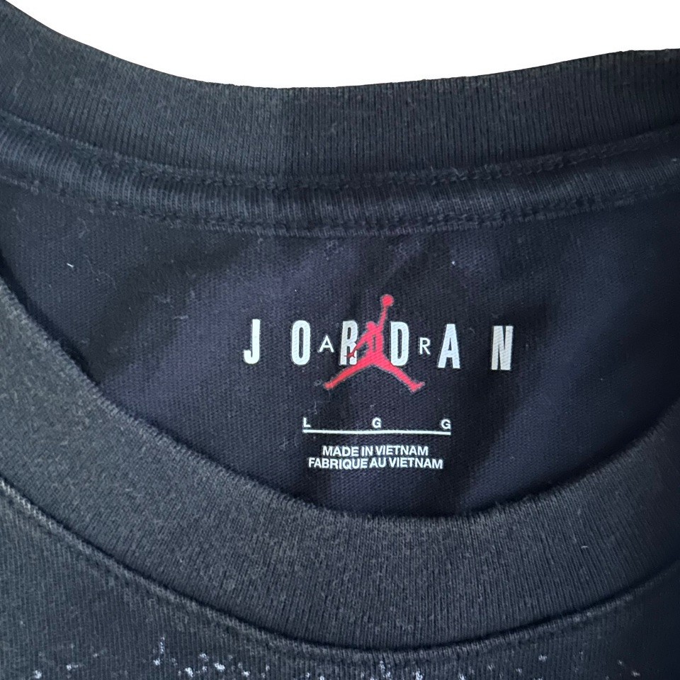 Nike Air Jordan Men's Black Graphic T-Shirt Large Oversized HQ8982-010 NWT gallery