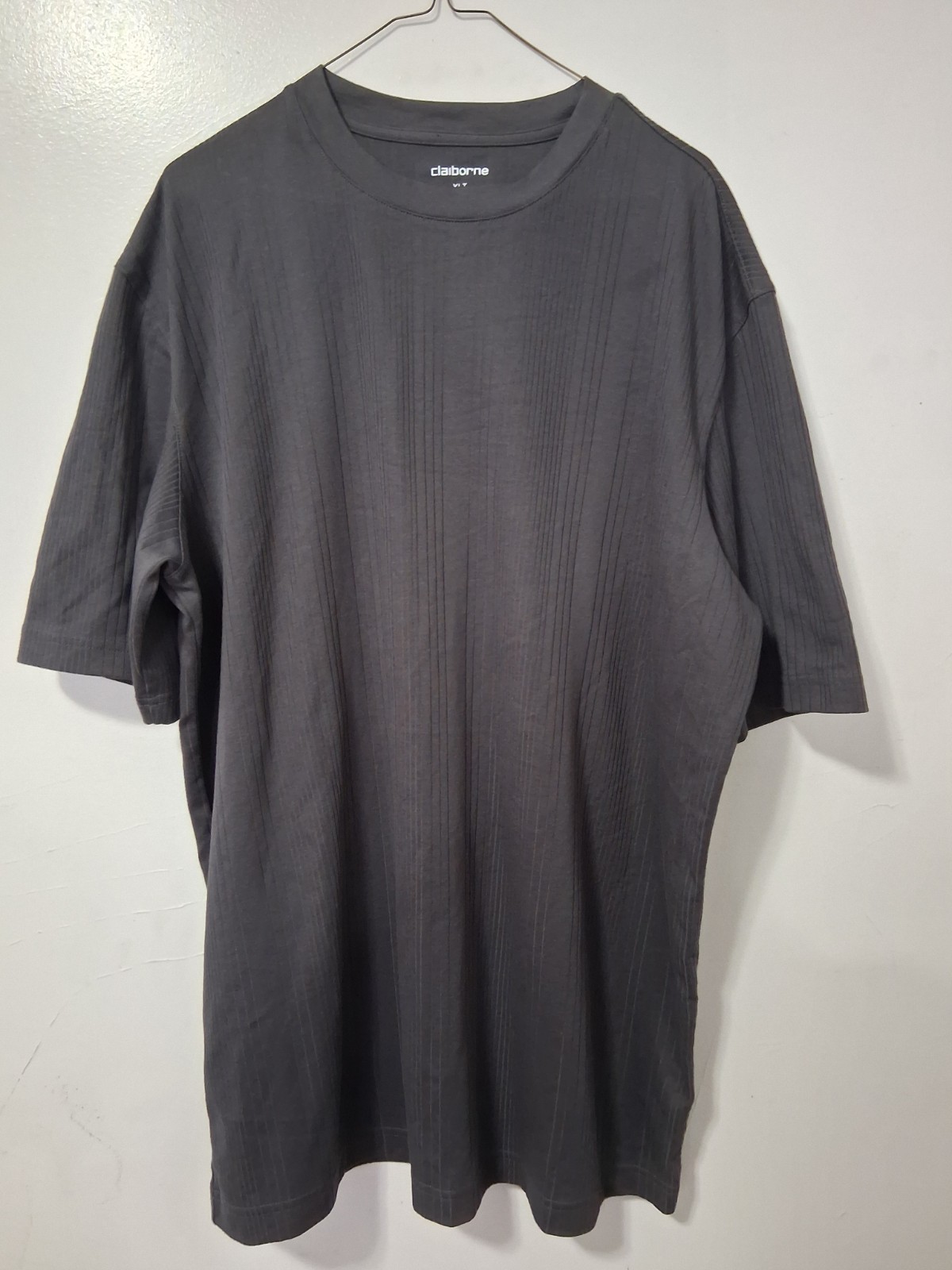 CLAIBORNE Gray Short Sleeve Stylish Shirt! Stretchable! Size XLT gallery