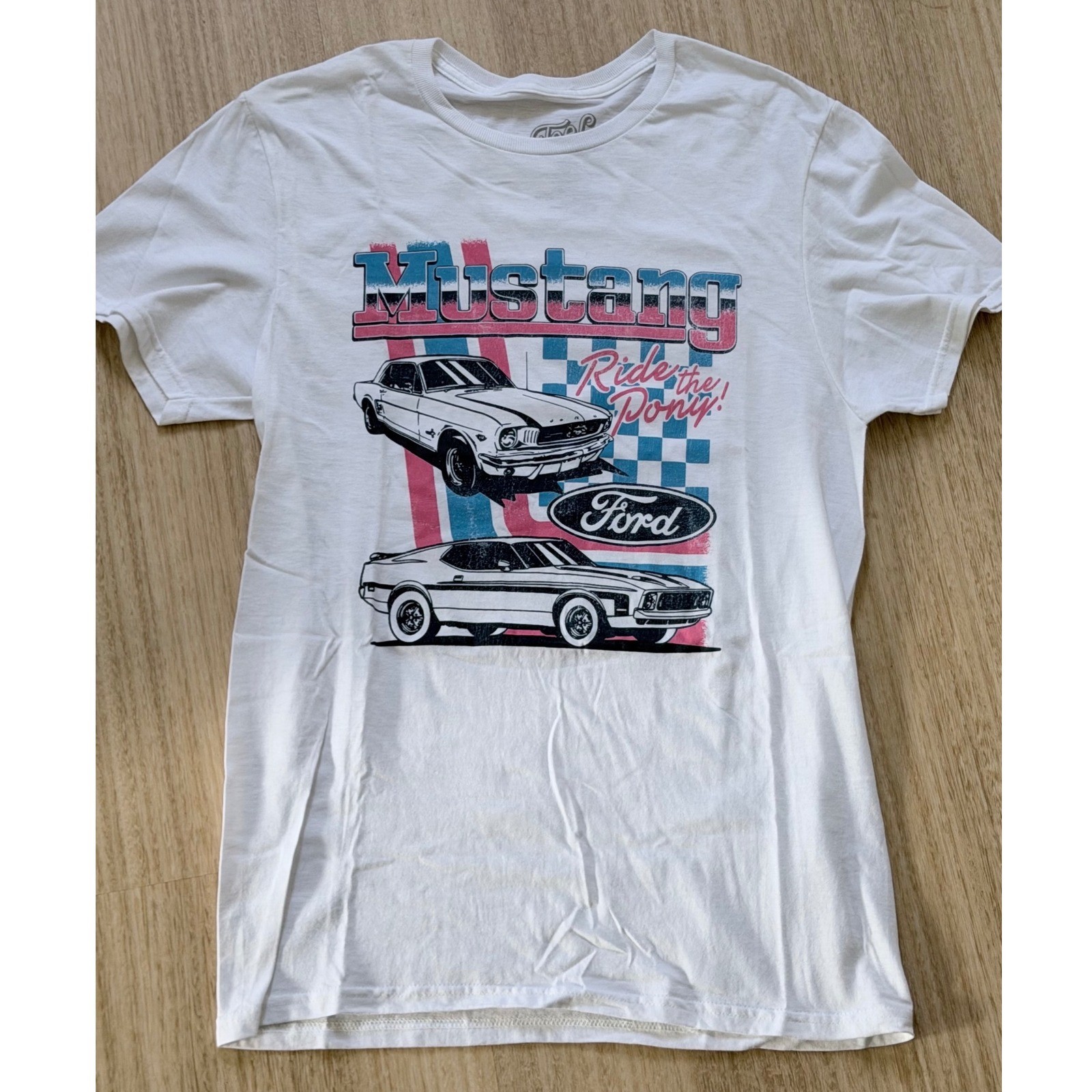 Mustang T-shirt Tee Luv Ford Cotton White Small Graphic Crew Neck gallery