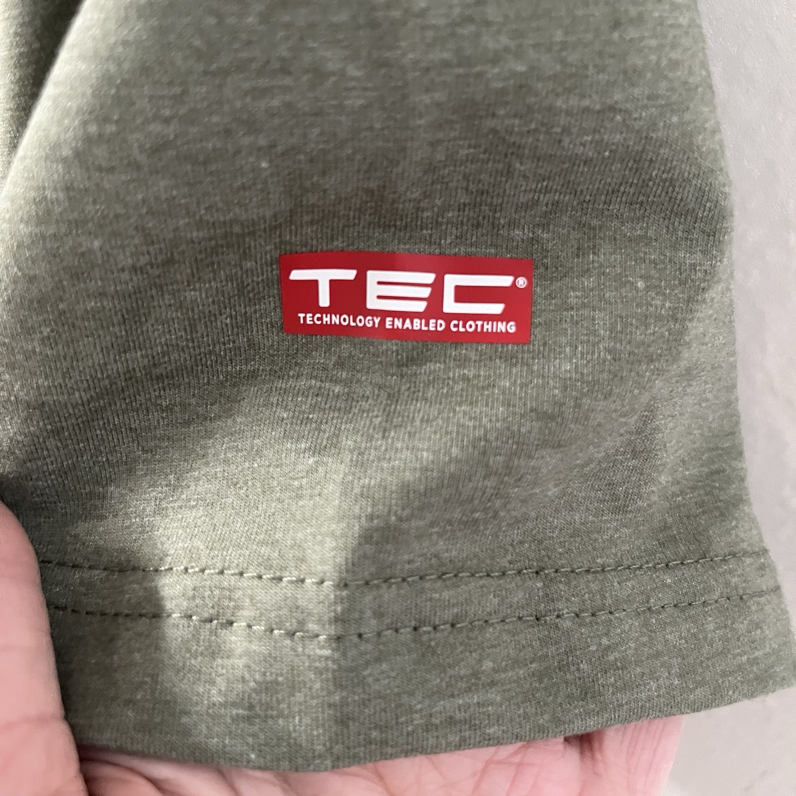 ScotteVest TEC TShirt Travel Mens M Green Performance Zip Pockets Bamboo/Cotton gallery