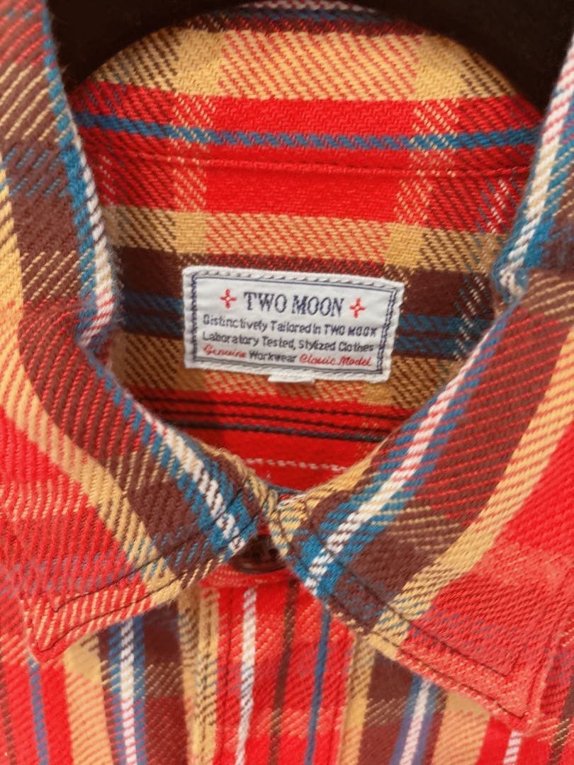 Two Moon Check Flannel Shirt M - Missing One Button gallery