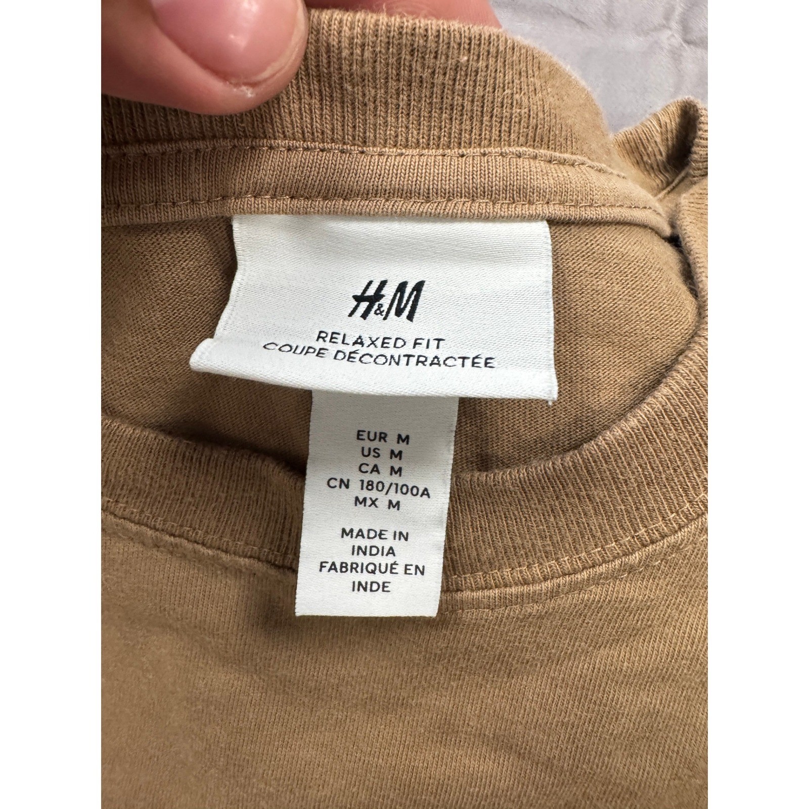 HM Mens Never Ending Cities Graphic T-Shirt Tan Relaxed Fit Medium NY Paris gallery