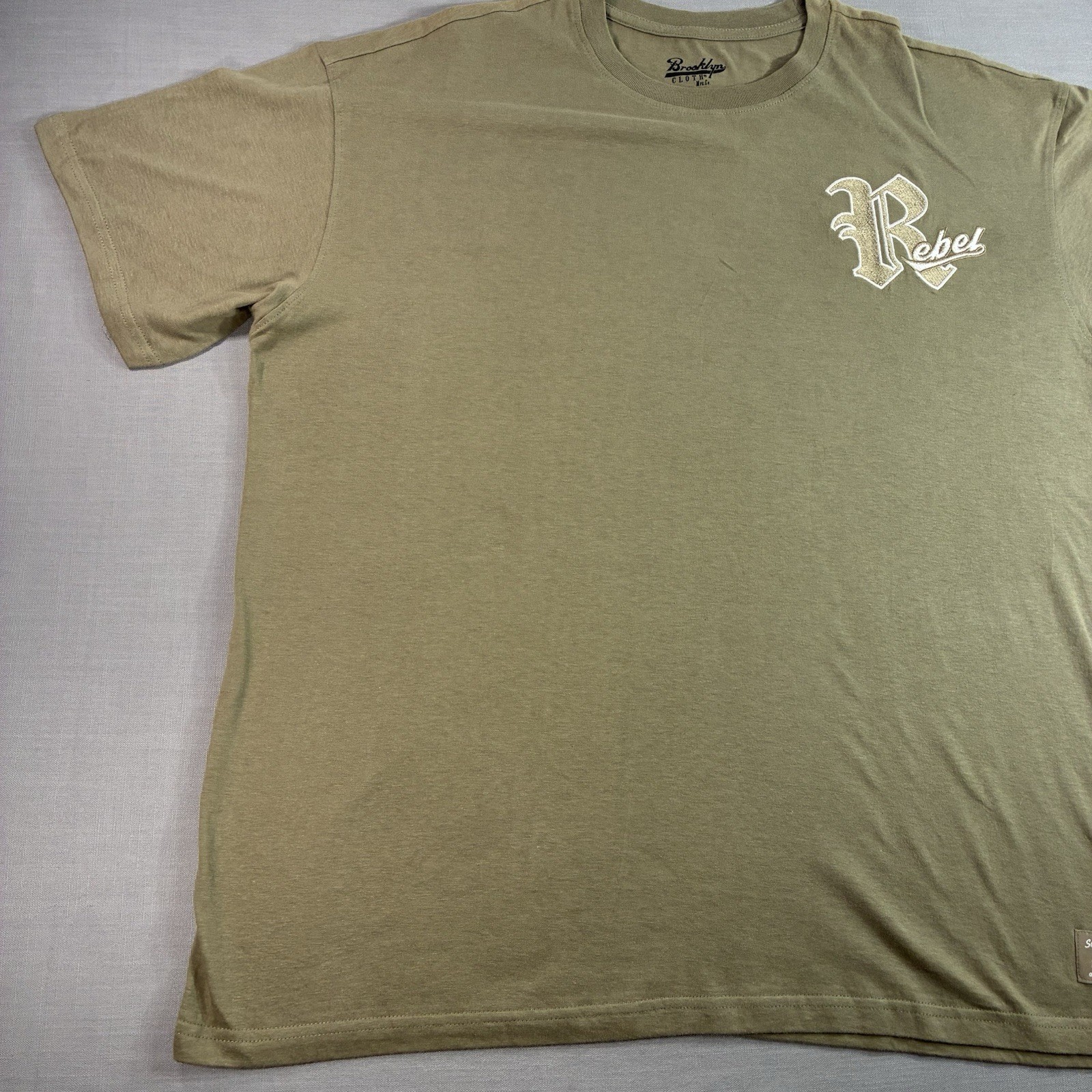 Brooklyn Cloth Rebel Embroidered T-Shirt Men’s Large Olive Green gallery