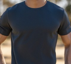 Men’s Full Size Textured T-Shirt Size Medium color Forest Green
