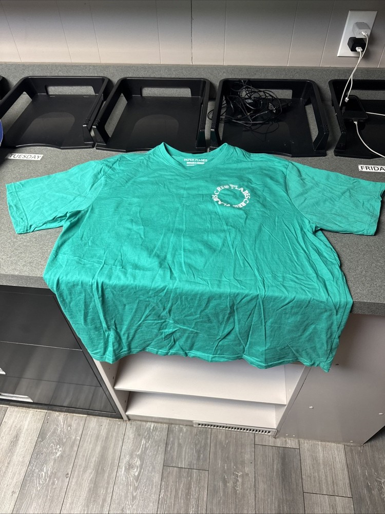 PAPER PLANES ✈️ CREW LOVE TEE IN ISLAND GREEN SIZE 2XL🔥