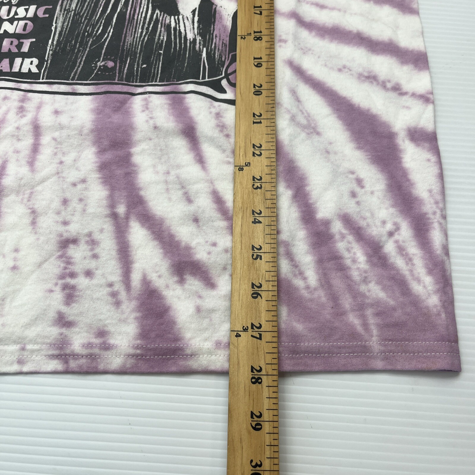 Jimi Hendrix Aug 18 1969 Music and Art Fair size Medium T shirt Tye Dye Purple gallery