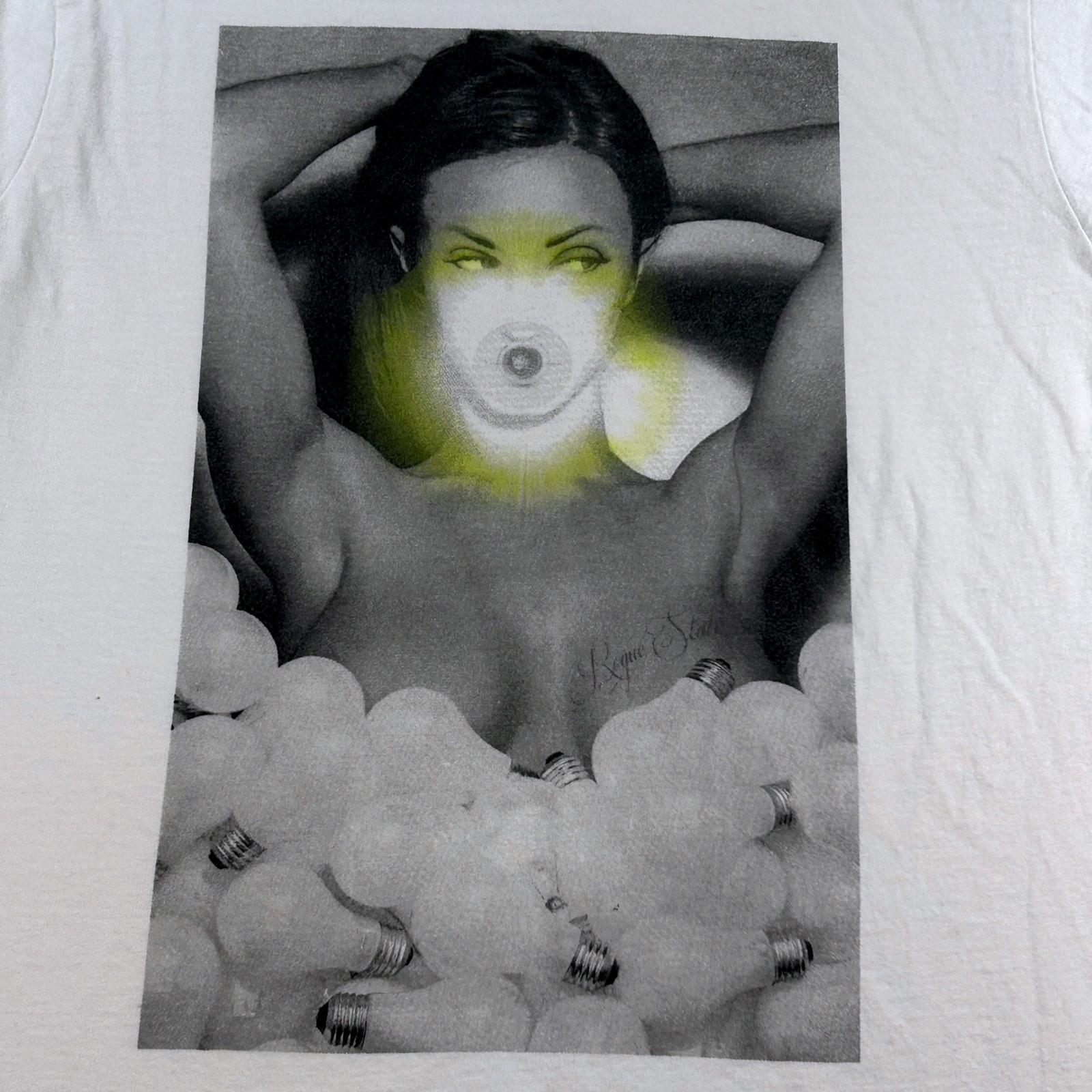 Rogue State Graphic Tee 100% Cotton Small White Photo Print Edgy Streetwear gallery