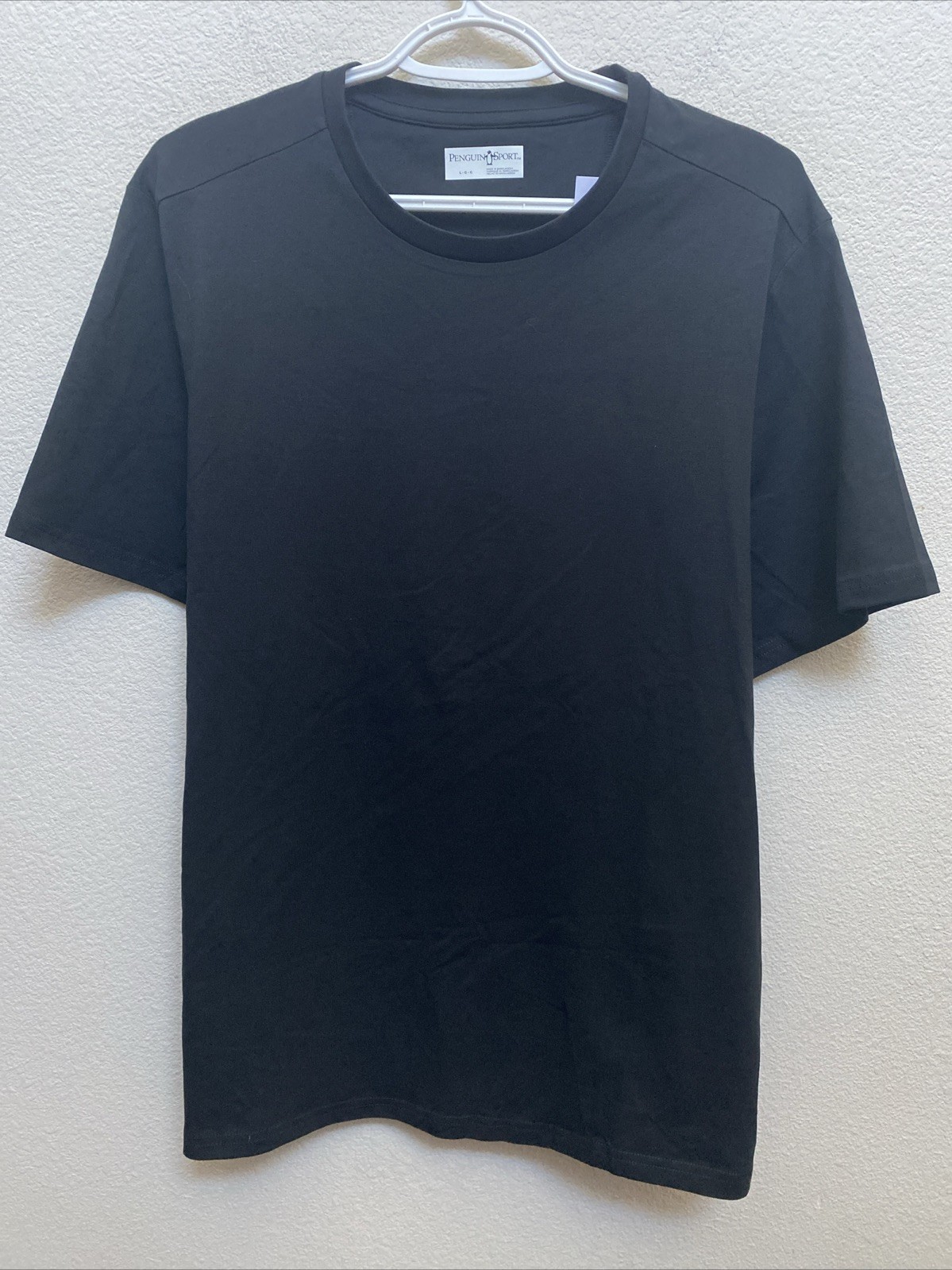 Penguin Sport Men’s T-Shirt Short Sleeve Crew Neck Black Size Large NWT $40
