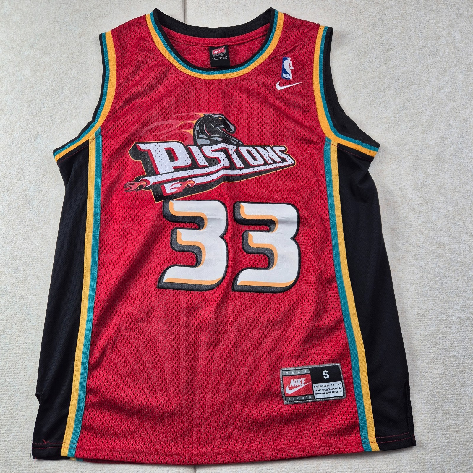 Vintage Nike Detroit Pistons Grant Hill 33 Jersey NBA Red Mens S