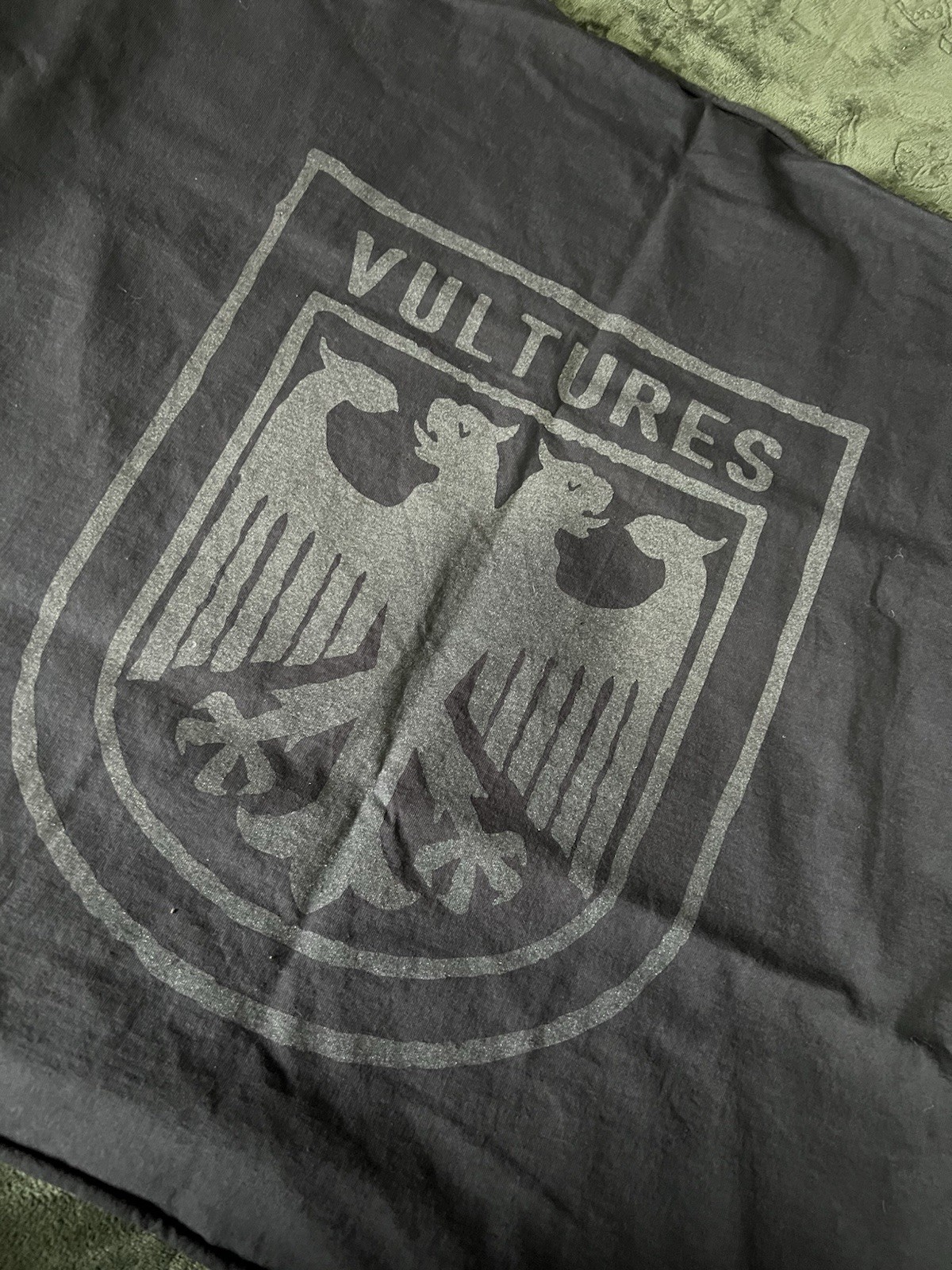 Vultures - Short Sleeve Shirt - YZY Yeezy Kanye West Size 3 Never Worn gallery