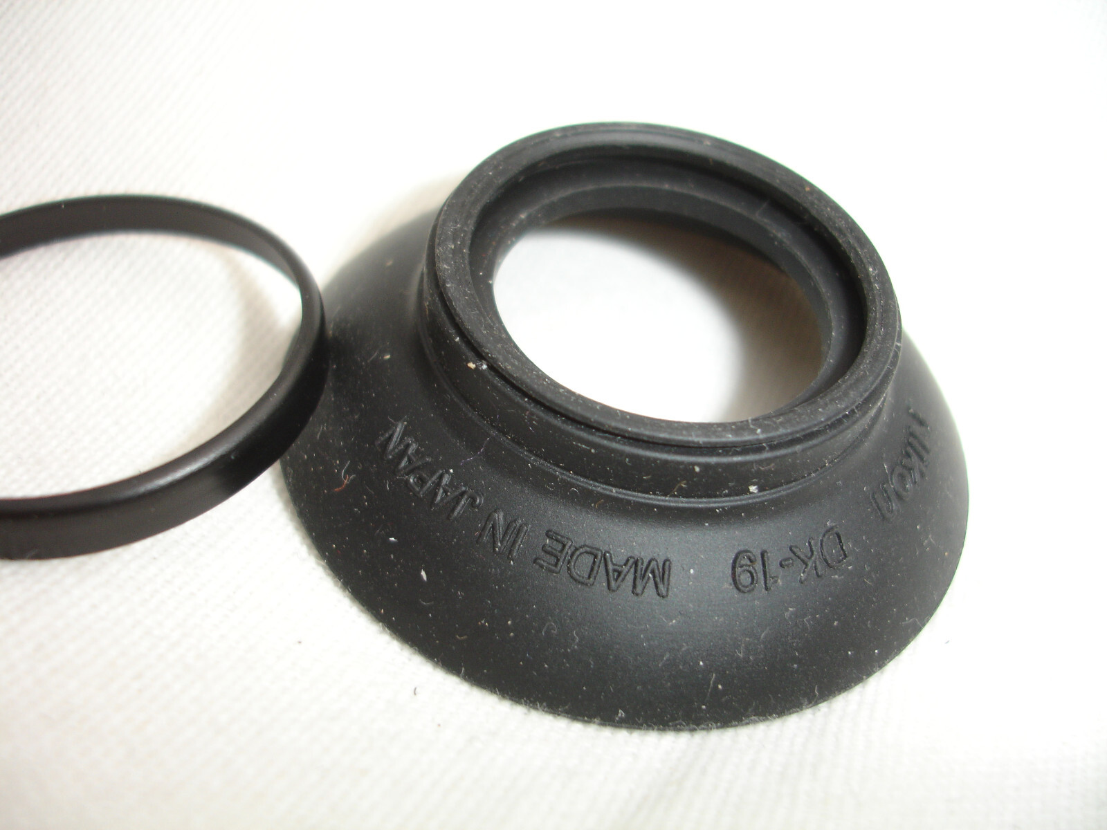 Nikon DK-19 Eyepiece for Df D810 D810A D800 D800E D5 D4S  22mm size