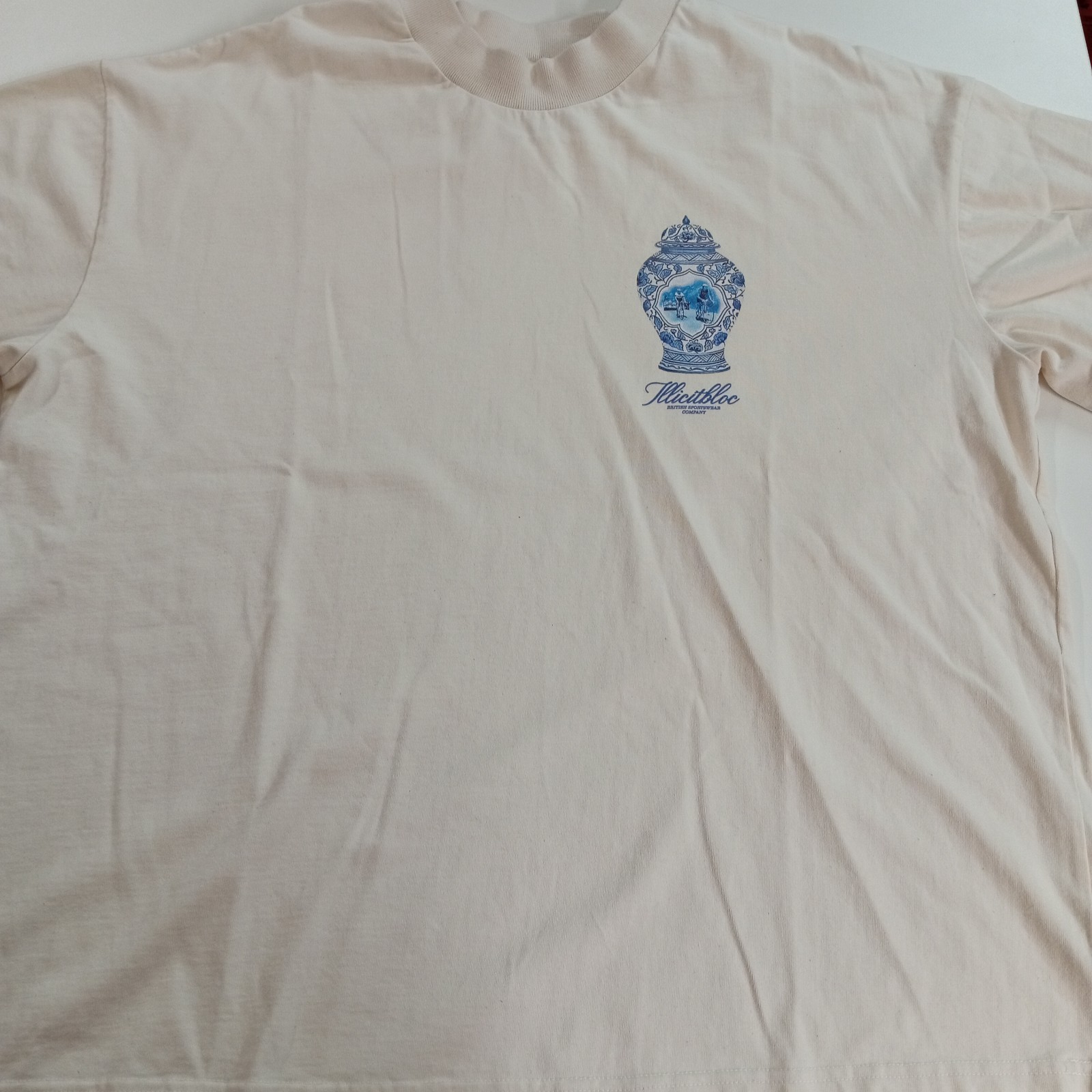 Illicit Bloc China Vase T-Shirt Ecru White Large 300GSM 100% Cotton (L) Sample gallery