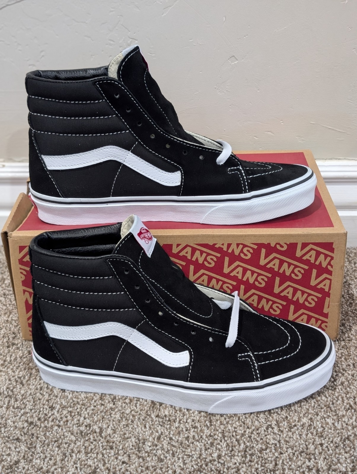 Size 9.5 Women’s (8 Men’s) Vans Sk8-Hi Black/White Lace Up Sneakers VN000D5IB8C