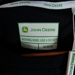NWT John Deere Men’s Medium Graphic T-Shirt Short Sleeve Black Regular Fit