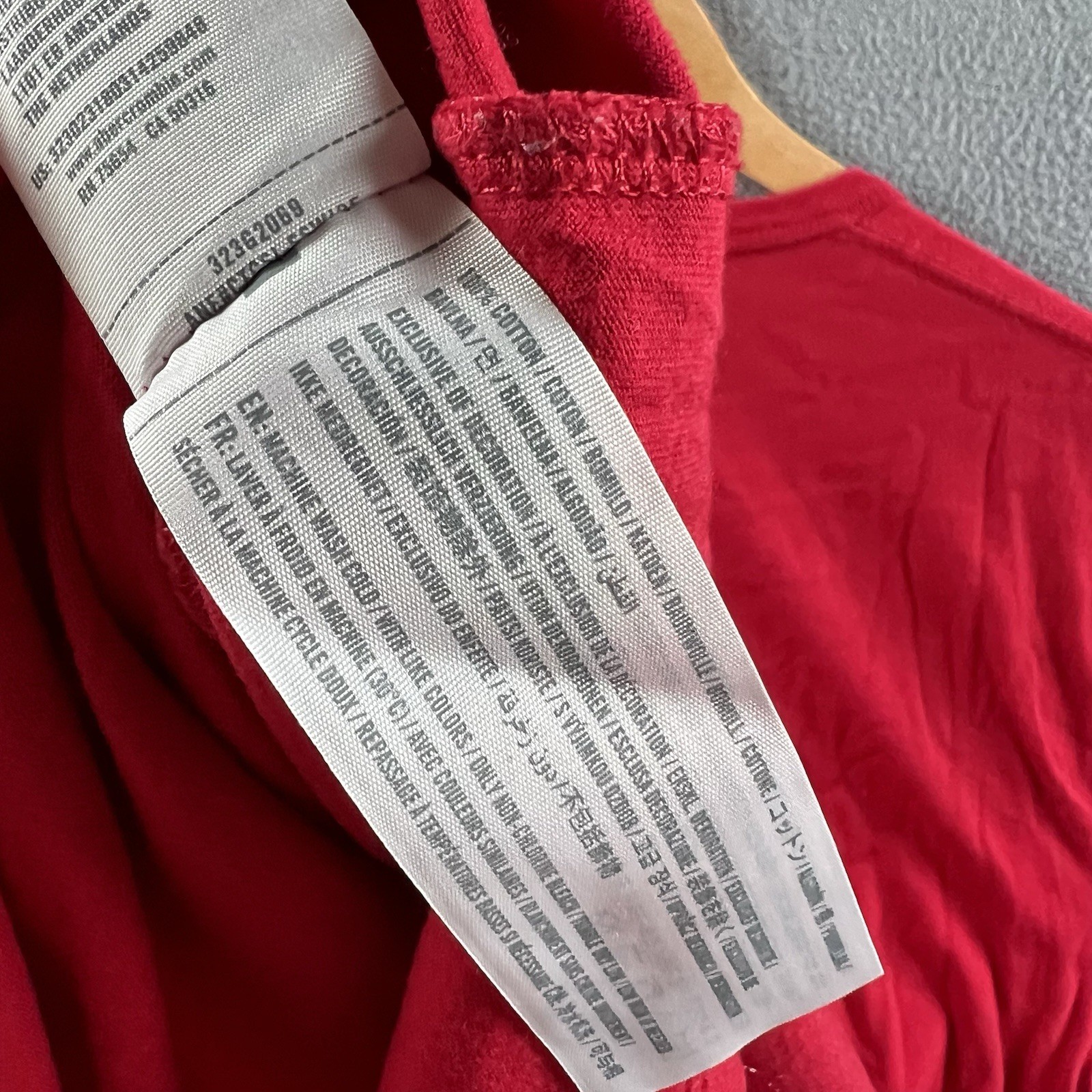 Hollister Shirt Mens Medium Red Beach Surf Outdoor Y2K Preppy Embroidered Logo gallery
