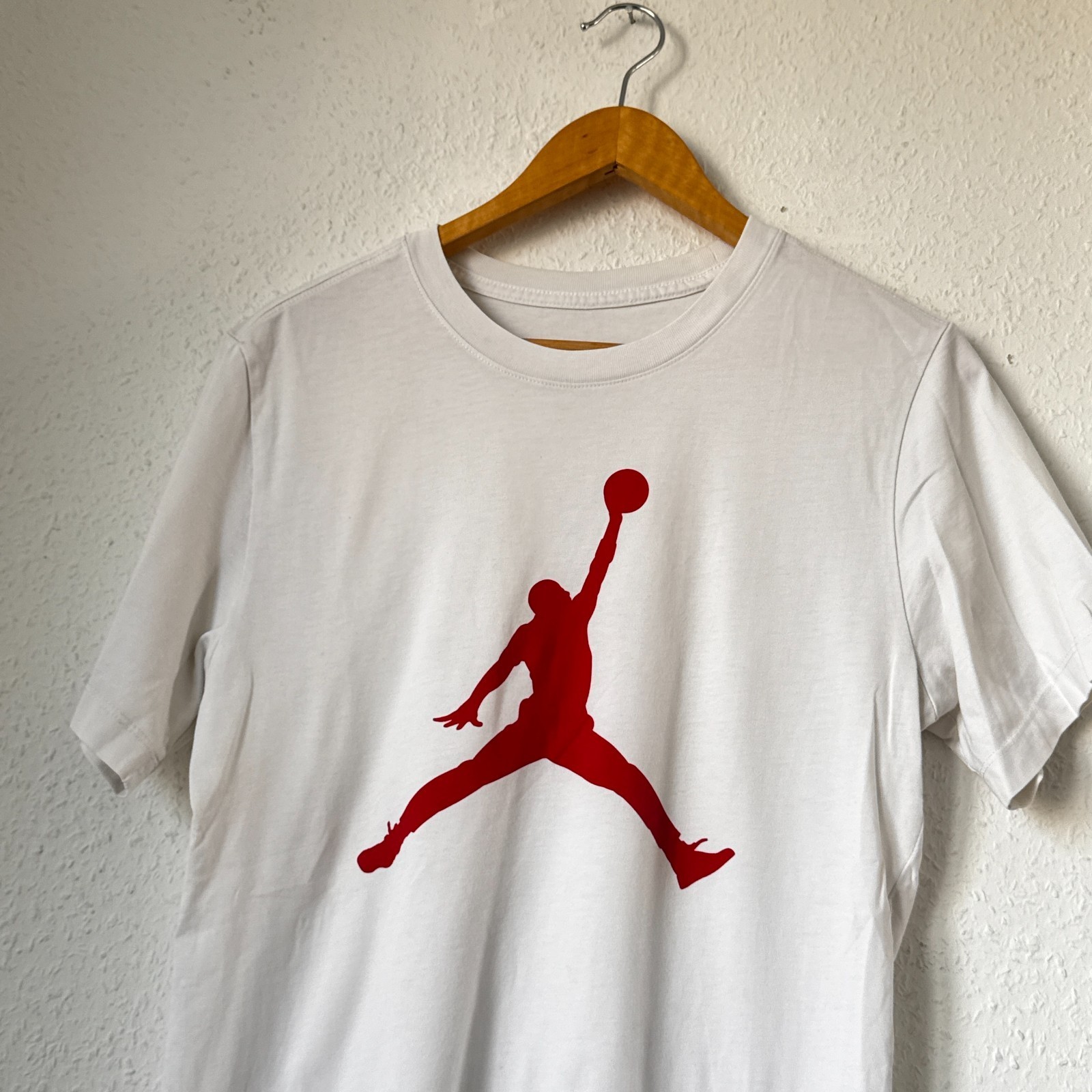 Jordan Jumpman Men's Graphic T-Shirt - White/Red - Size S - CJ0921-102 gallery