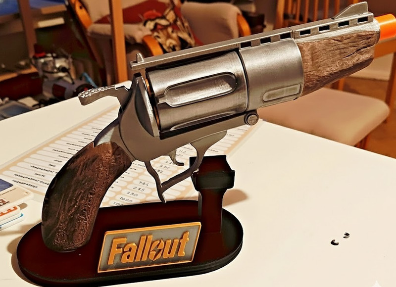 Fallout Show Ghoul Revolver 1:1 Cosplay Costume Props