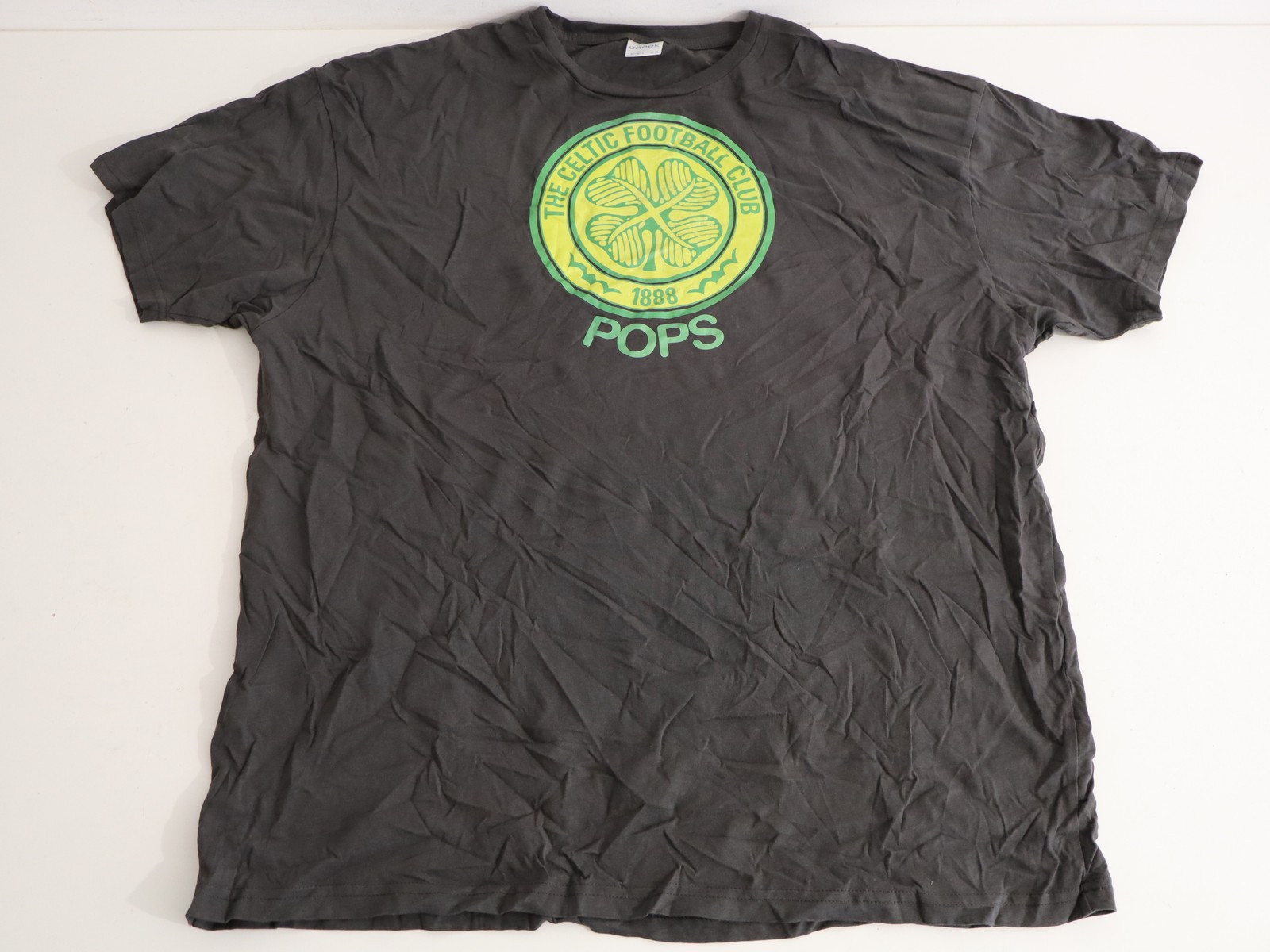 Celtic FC 1888 Crest Graphic T-Shirt Grey Uneek Men's 2XL gallery