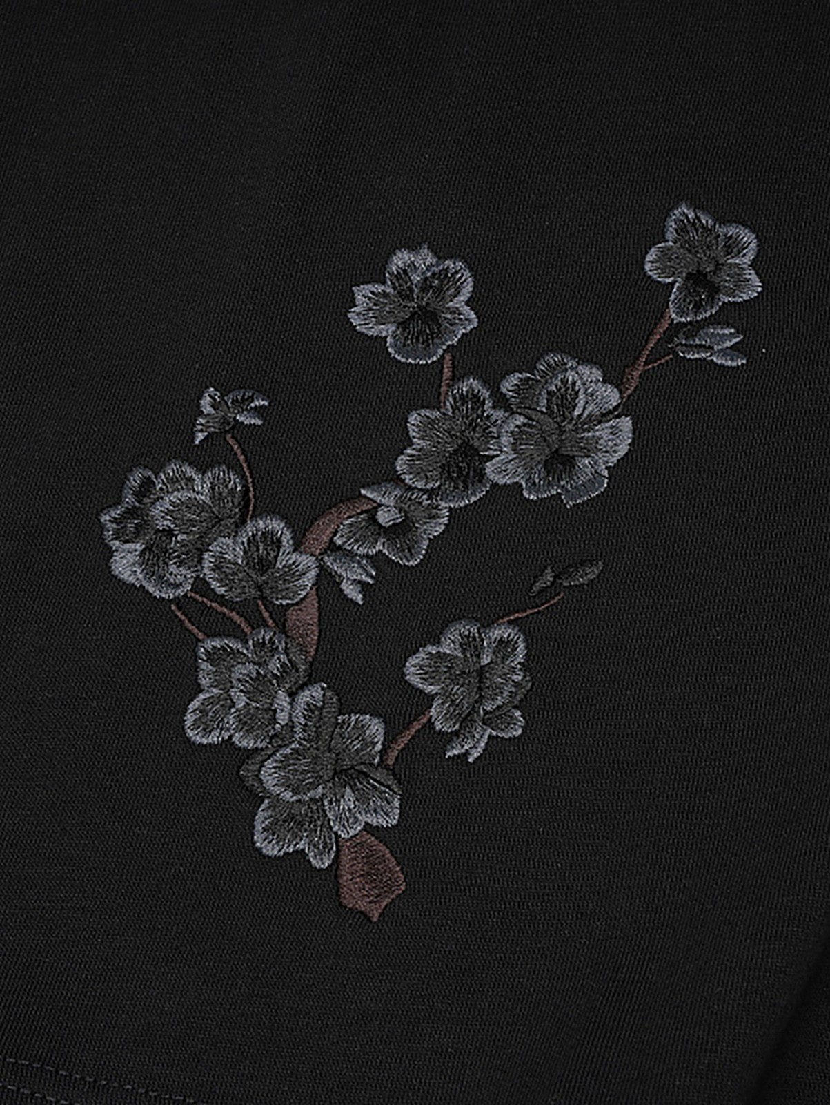 Niepce Dark Kitsune with Cherry Blossoms Embroidery Japanese Streetwear Tee gallery